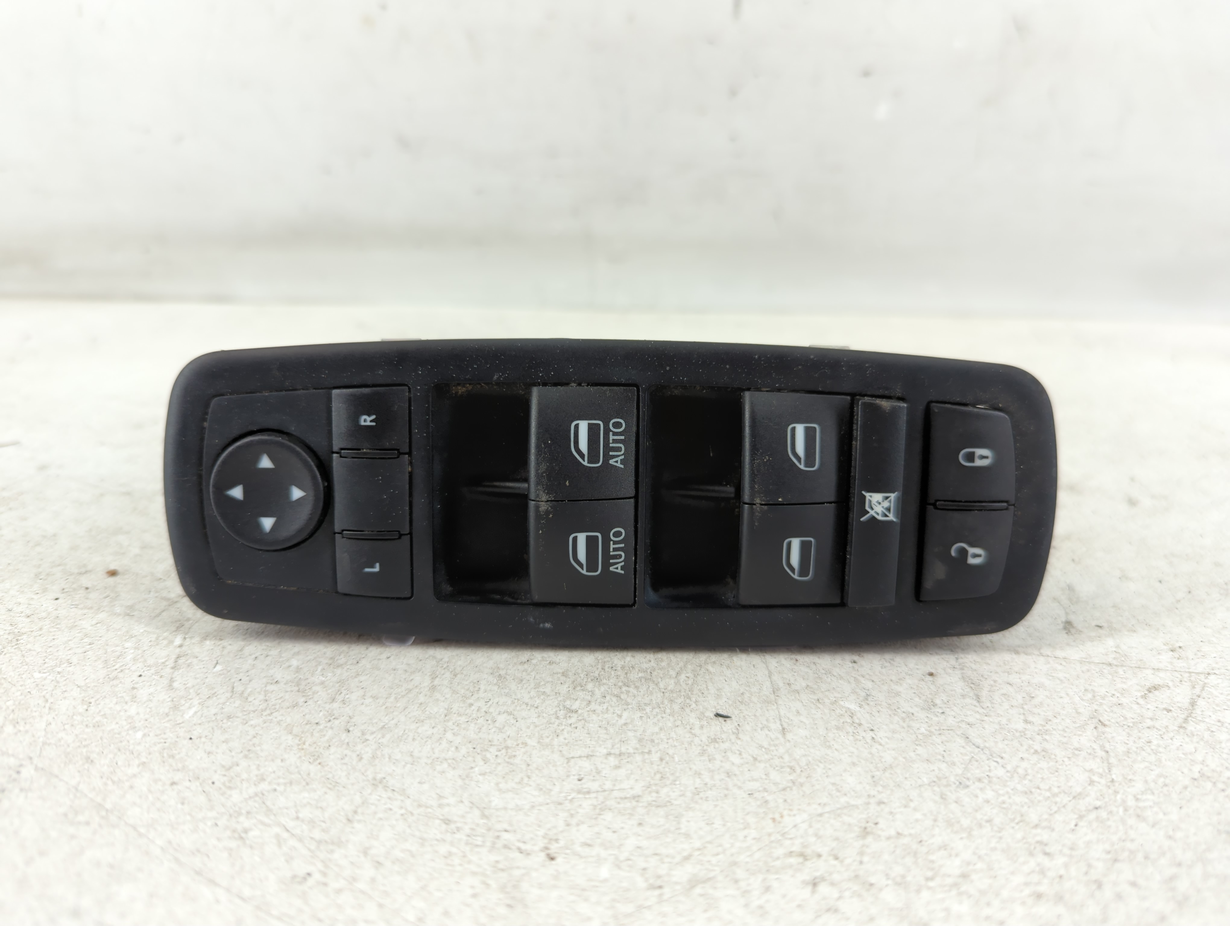 2011-2014 Chrysler 300 Driver Left Door Master Power Window Switch 1078045 - Oemusedautoparts1.com