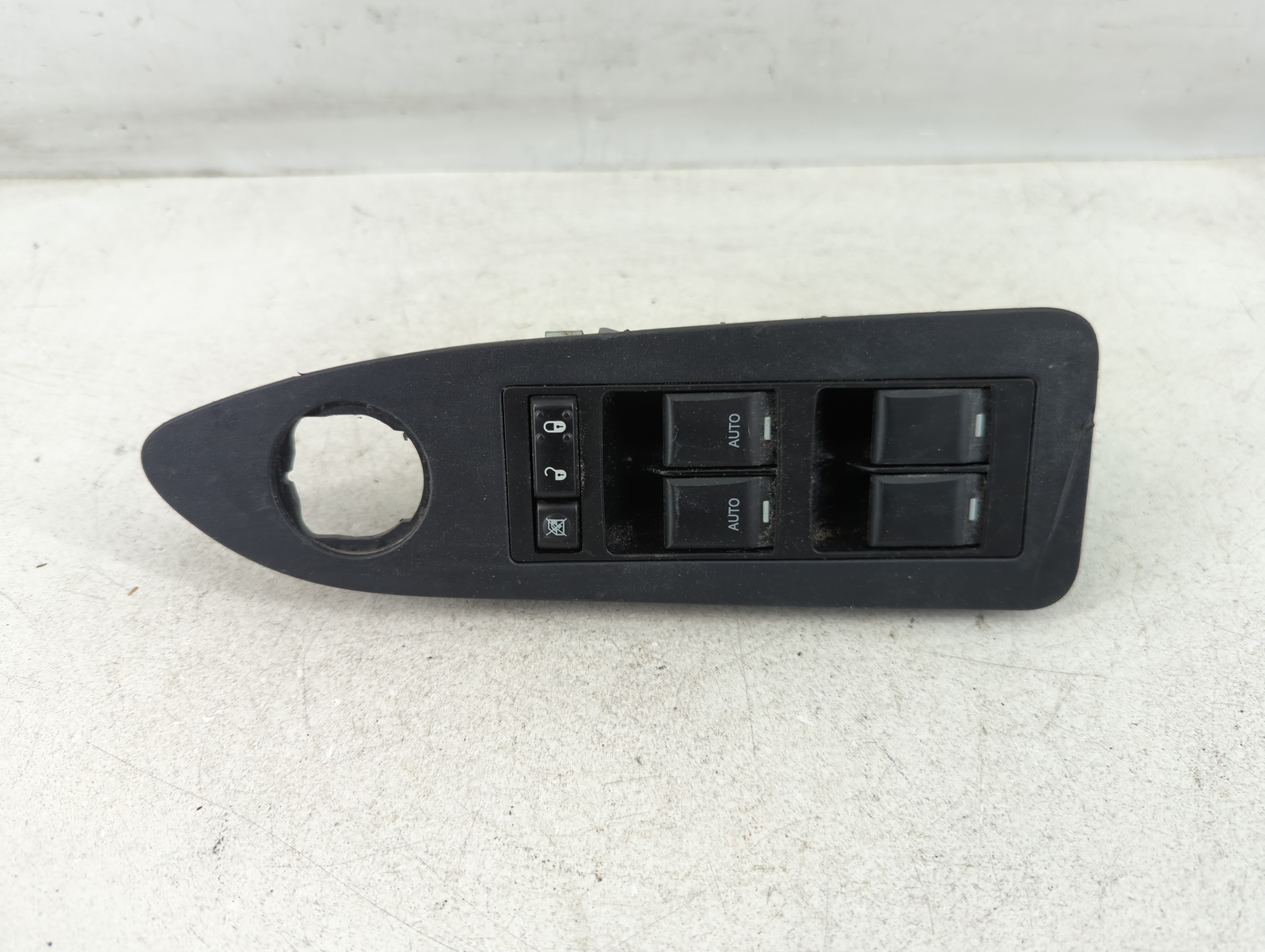 2006-2010 Chrysler 300 Driver Left Door Master Power Window Switch 1078071 - Oemusedautoparts1.com