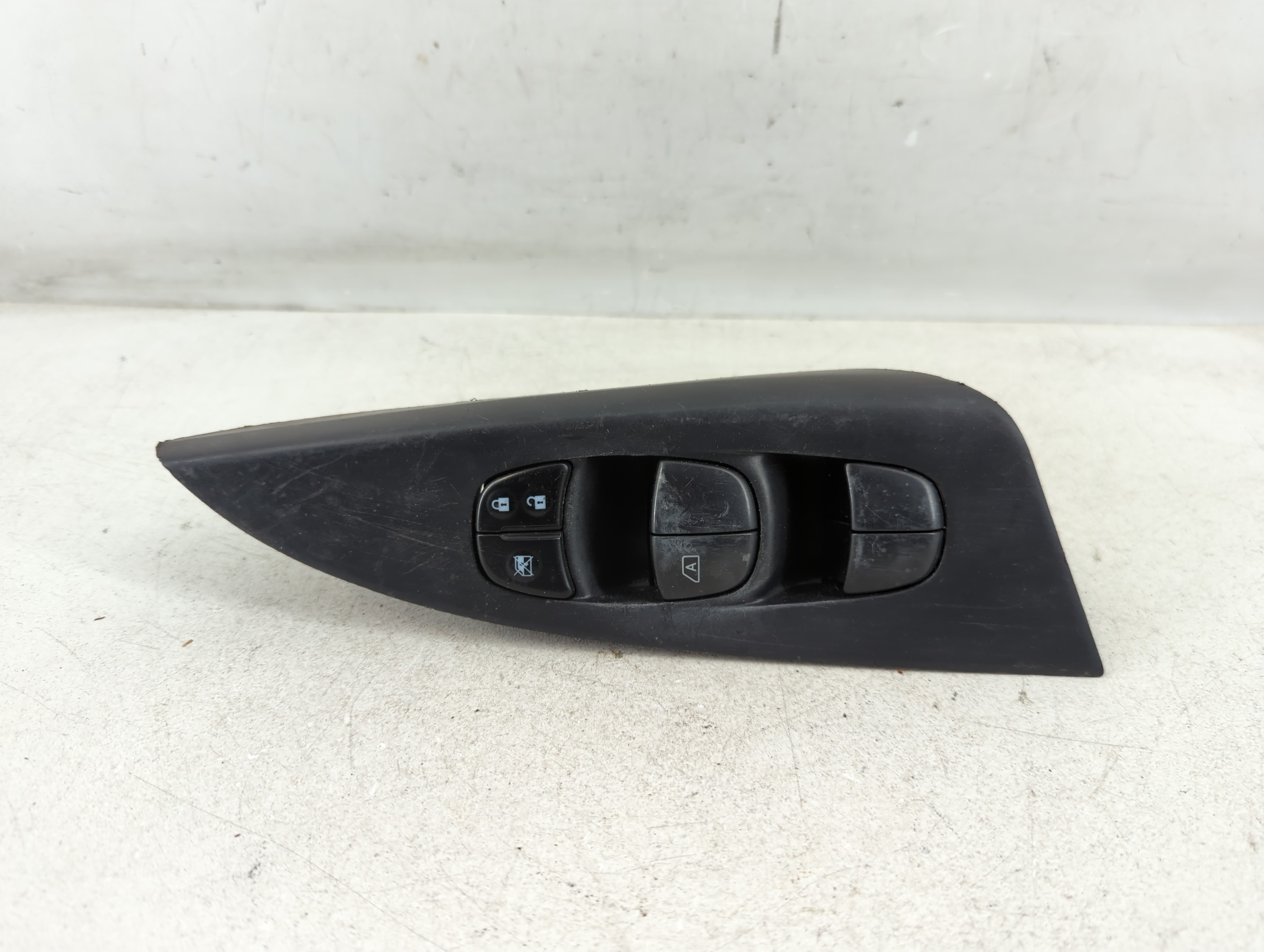 2013-2019 Nissan Sentra Driver Left Door Master Power Window Switch 1078072 - Oemusedautoparts1.com