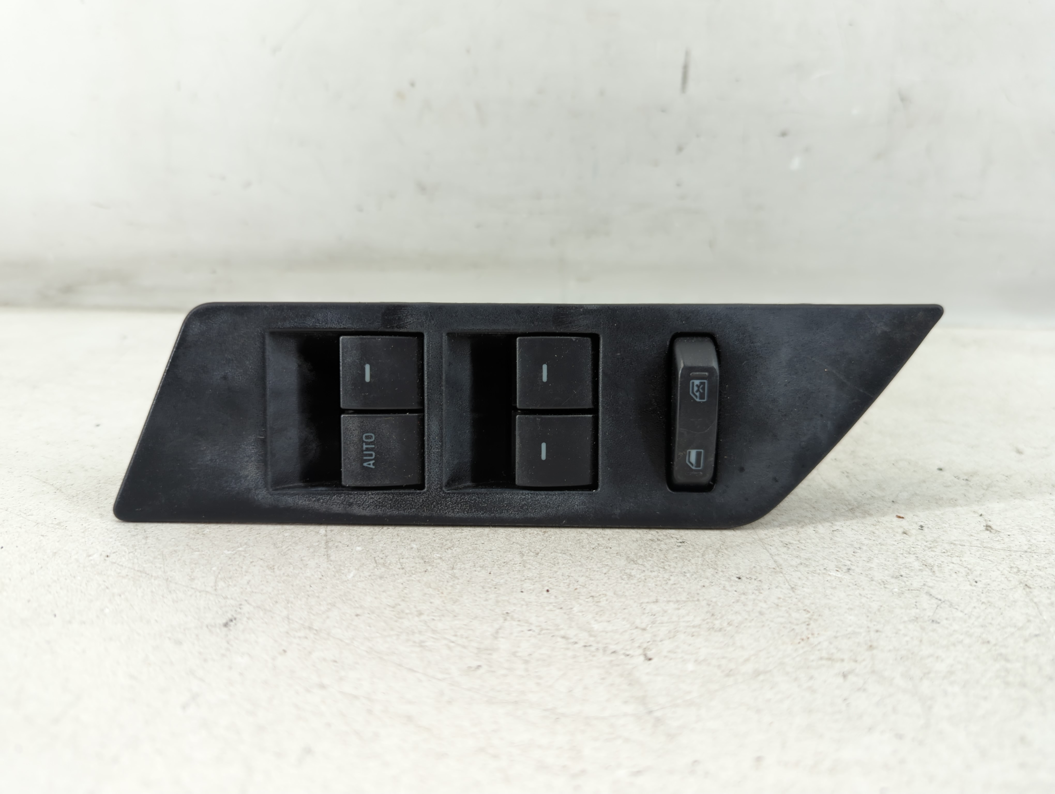 2011-2014 Ford Edge Driver Left Door Master Power Window Switch 1078078 - Oemusedautoparts1.com