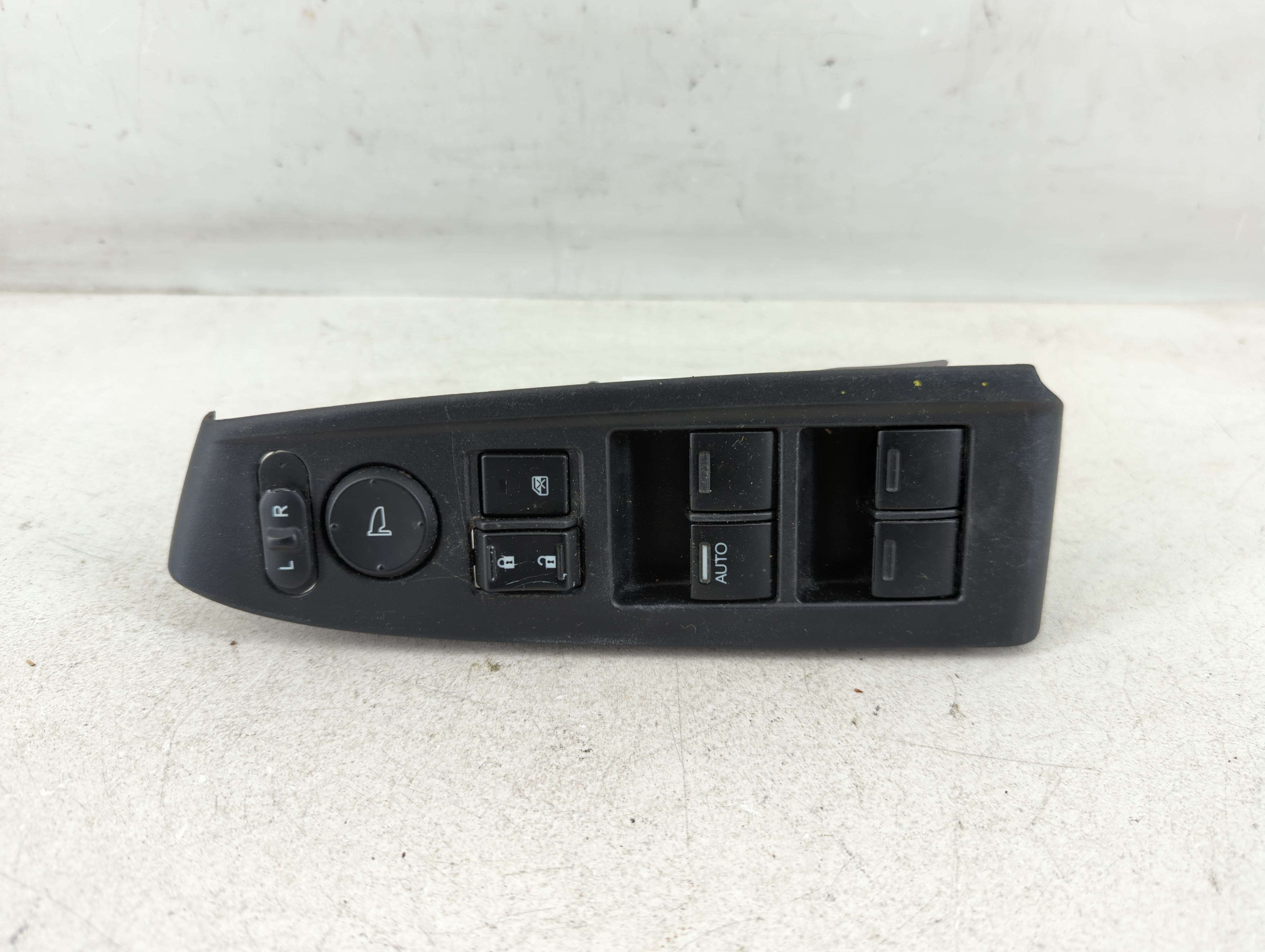 2008-2012 Honda Accord Driver Left Door Master Power Window Switch 1078079 - Oemusedautoparts1.com