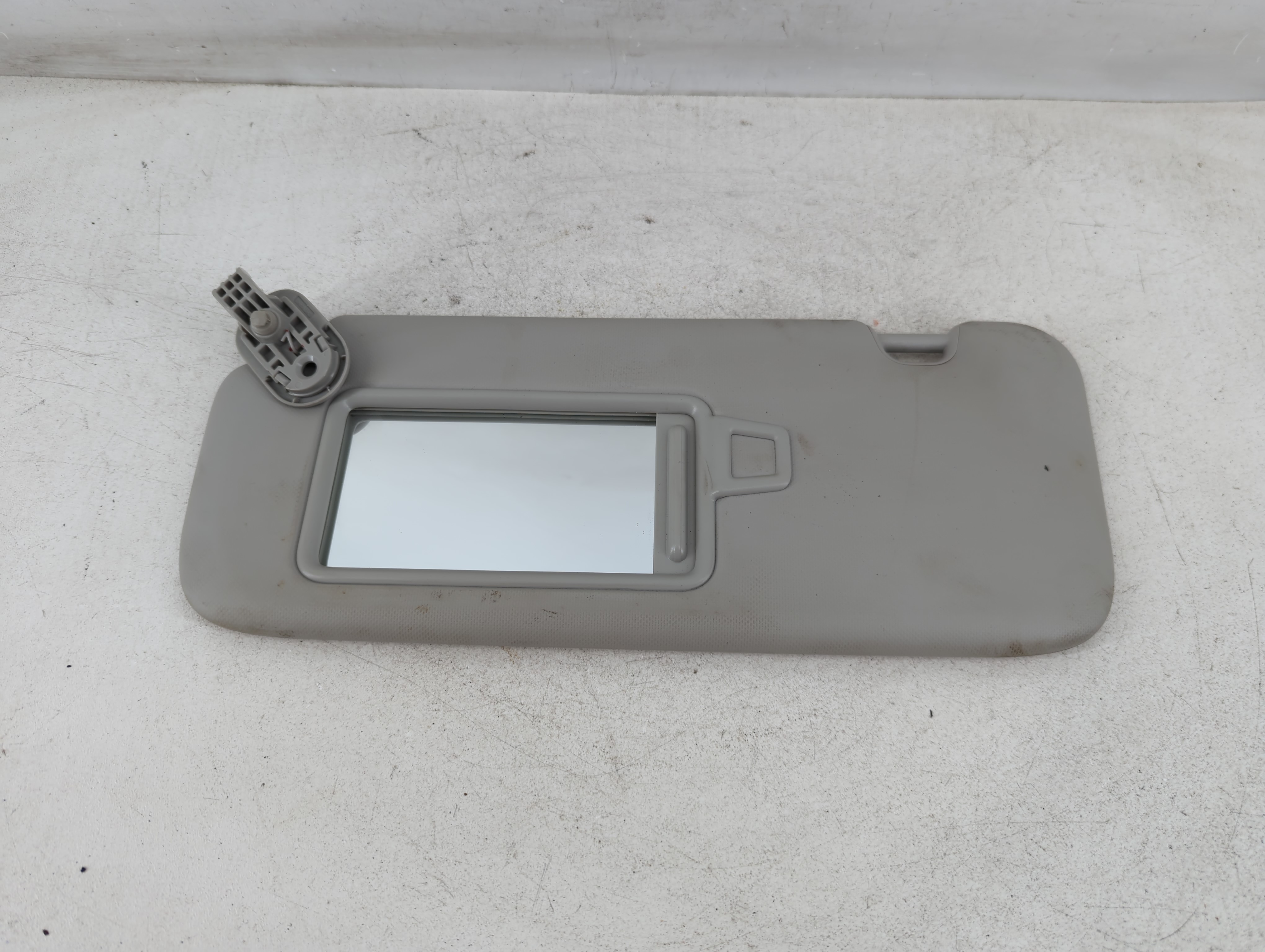 2019-2021 Kia Forte Driver Sun Visor Mirror Left Sunvisor Ivory 1078100 - Oemusedautoparts1.com