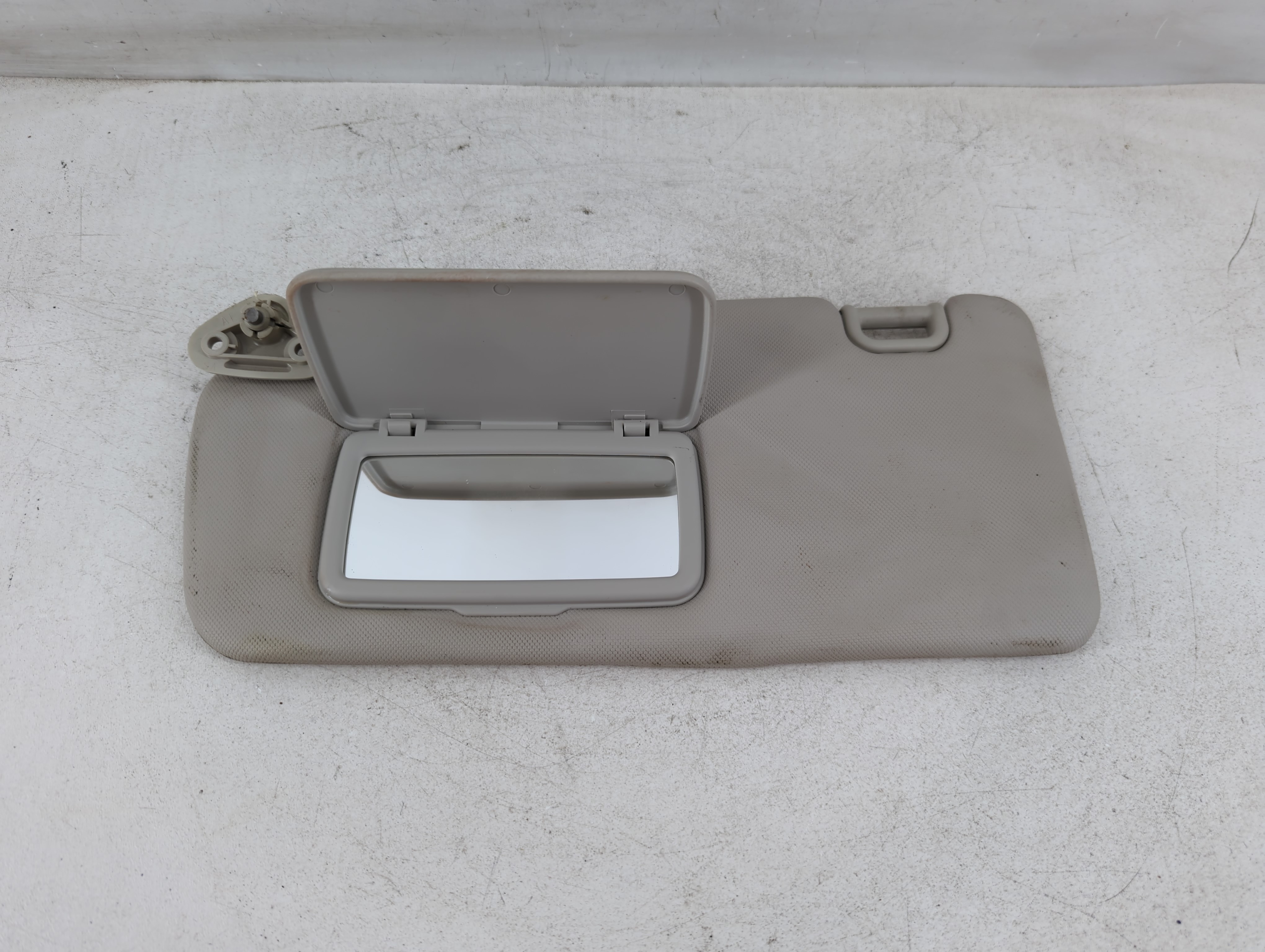2008-2014 Subaru Impreza Driver Sun Visor Mirror Left Sunvisor 1078122 - Oemusedautoparts1.com