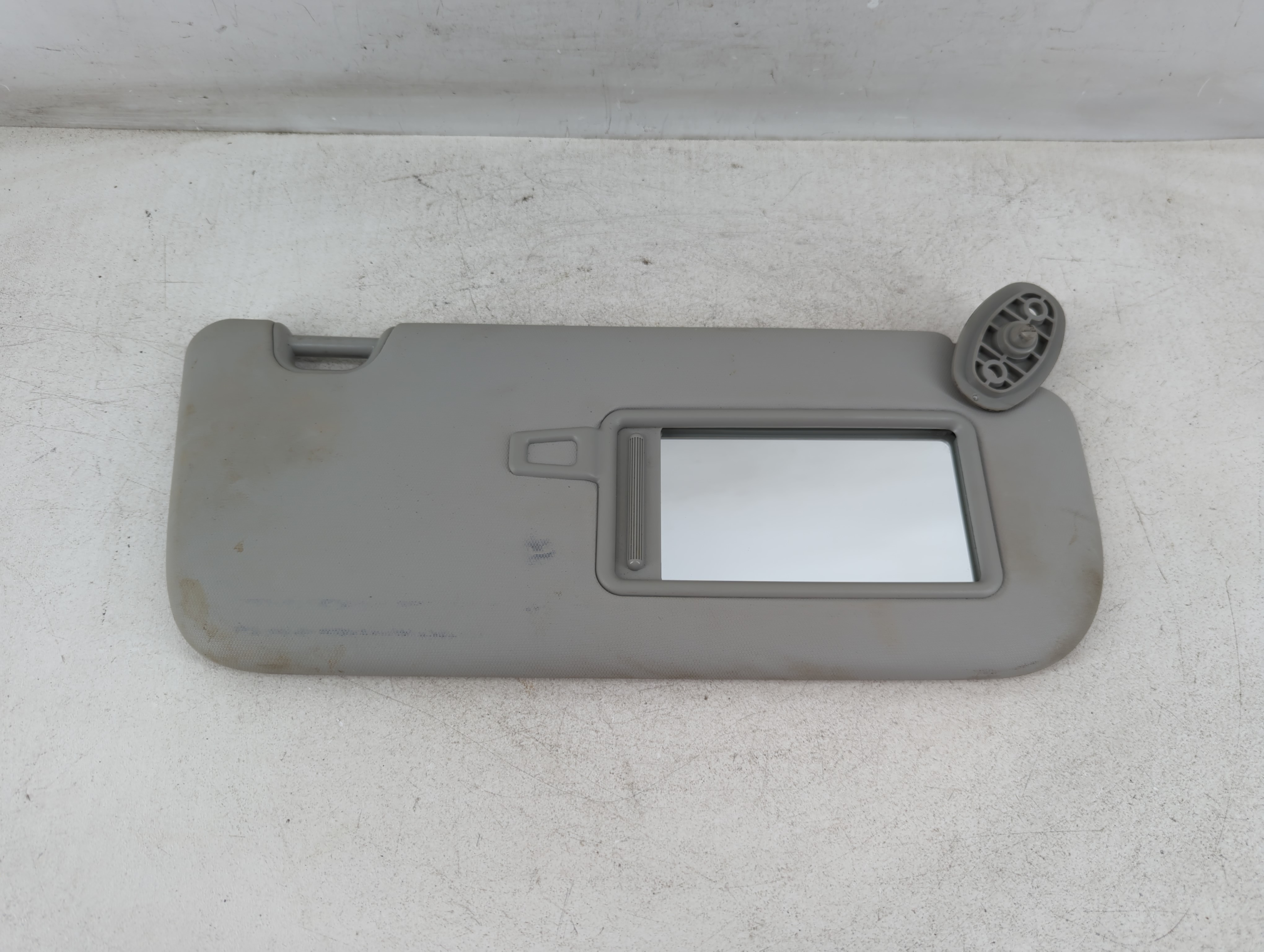 2014-2019 Kia Soul Passenger Sun Visor Mirror Right Sunvisor Grey 1078127 - Oemusedautoparts1.com