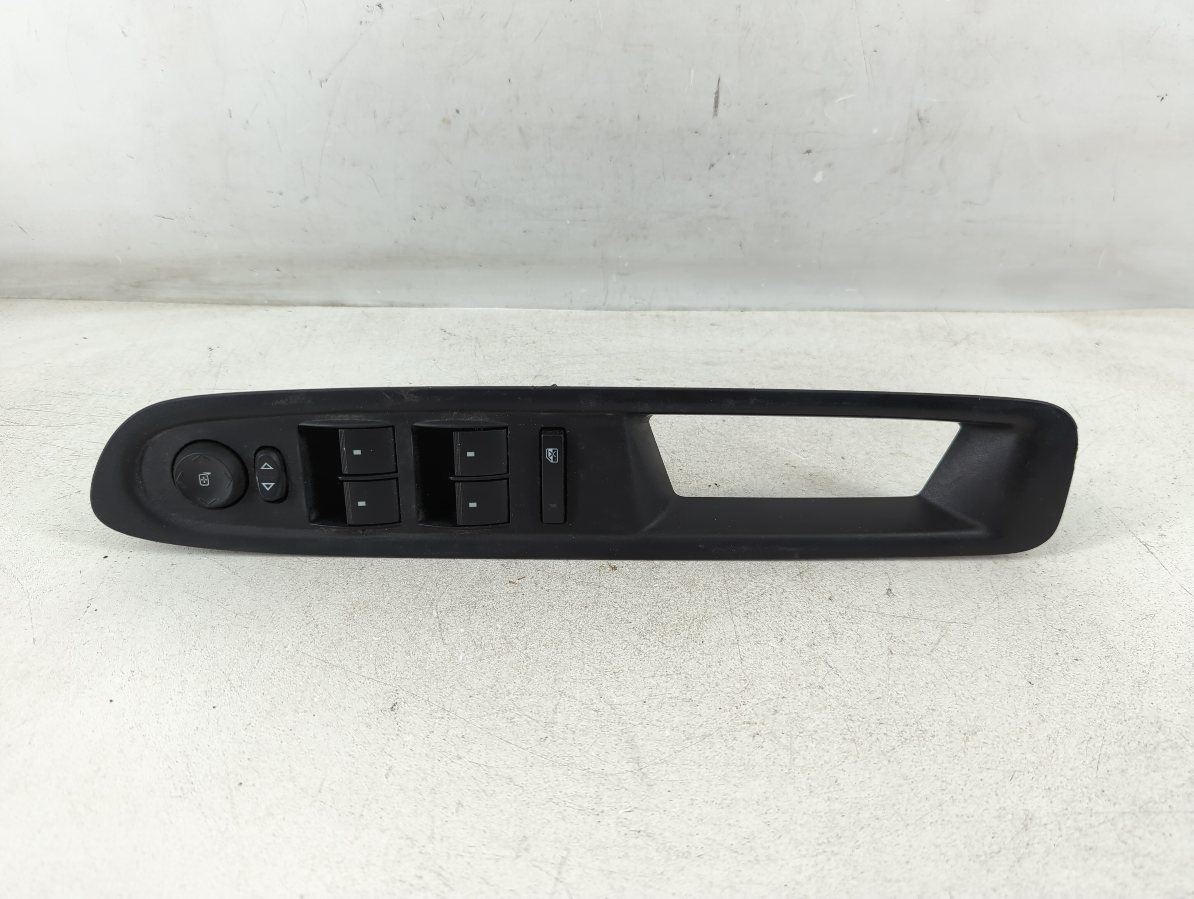 2009-2017 Chevrolet Traverse Driver Left Door Master Power Window Switch 1078134 - Oemusedautoparts1.com