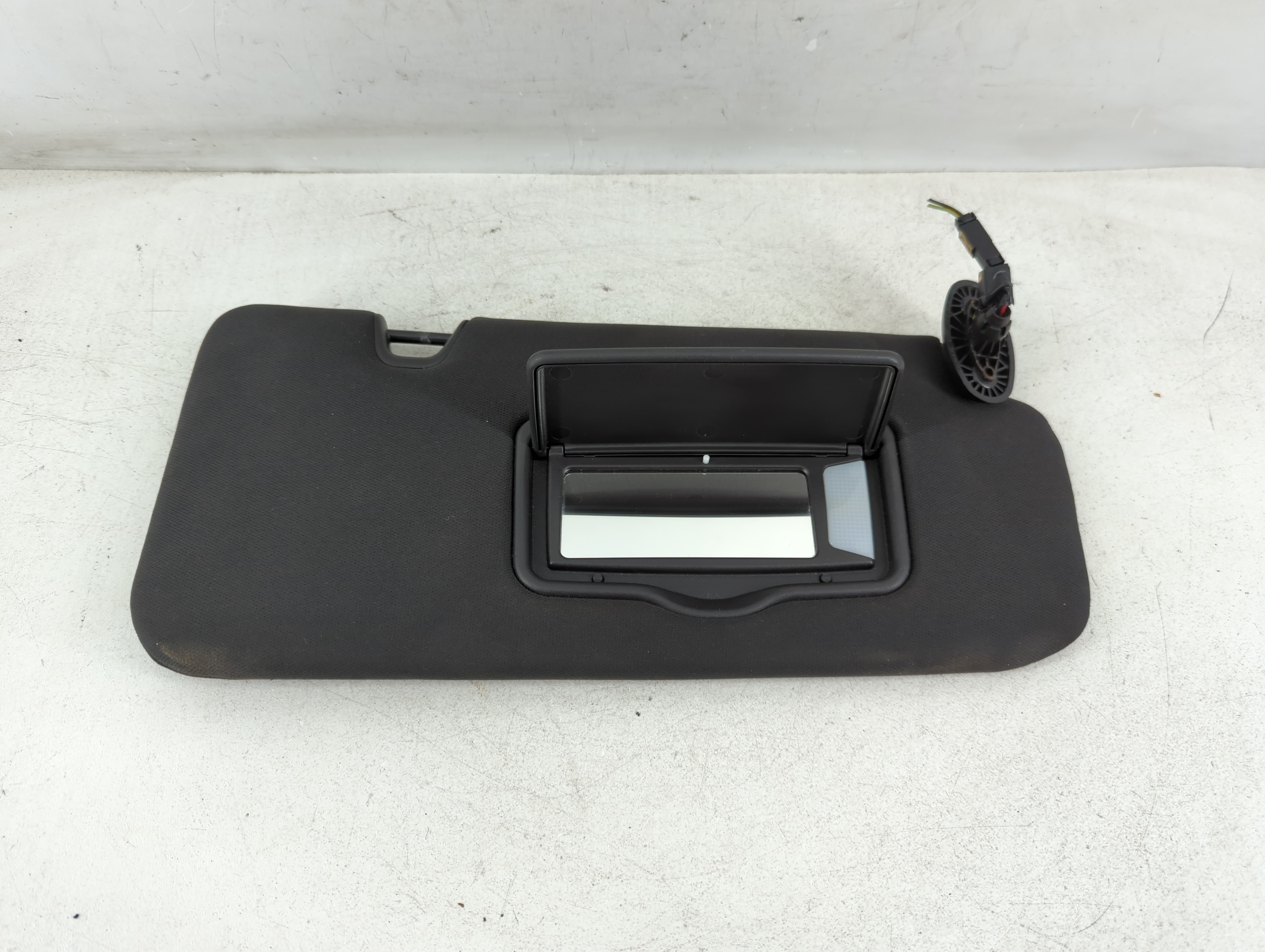 2010-2012 Ford Escape Passenger Sun Visor Mirror Right Sunvisor Black 1078141 - Oemusedautoparts1.com