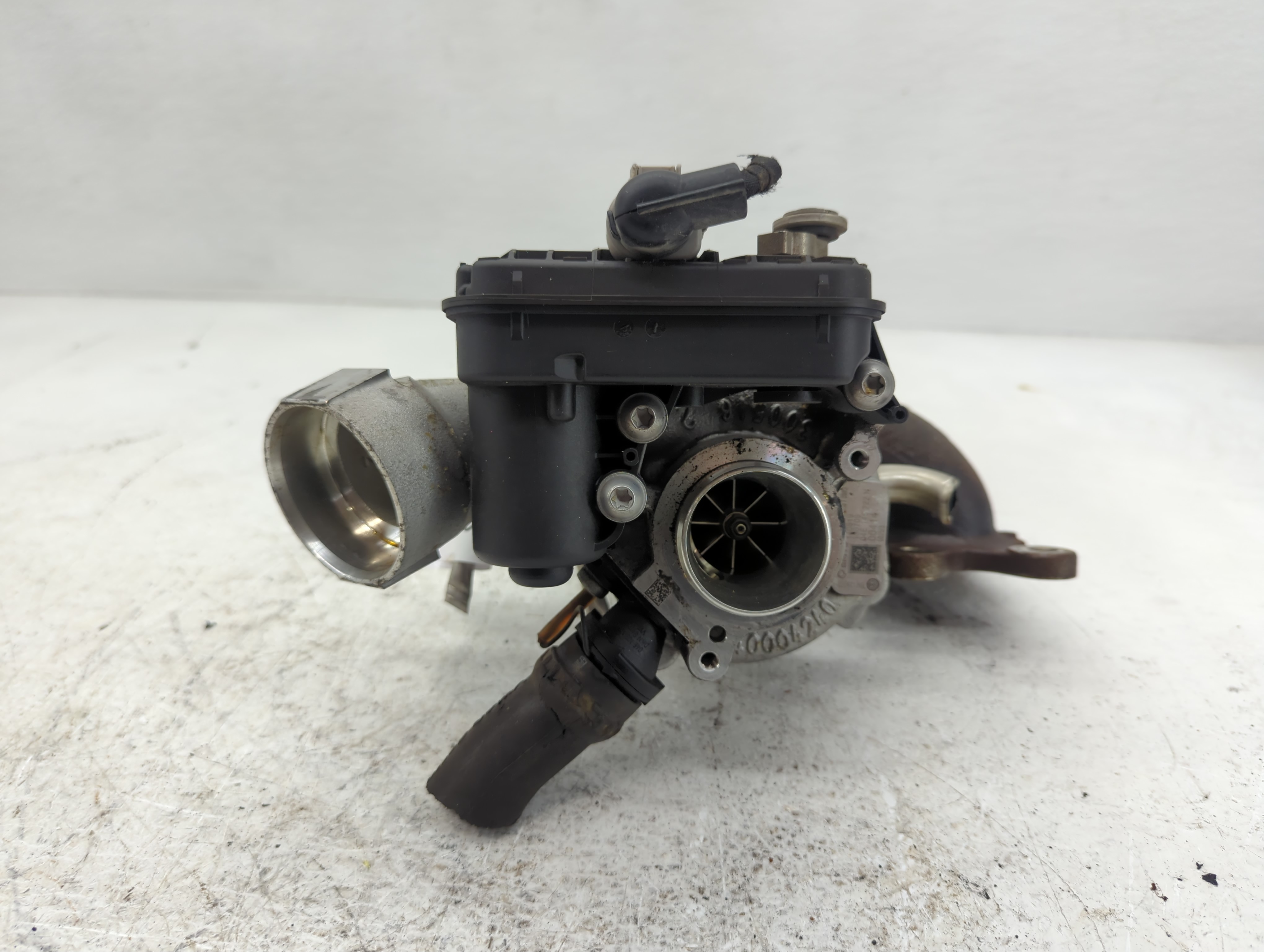 2019 Volkswagen Jetta Turbocharger Exhaust Manifold With Turbo Charger 1078301 - Oemusedautoparts1.com