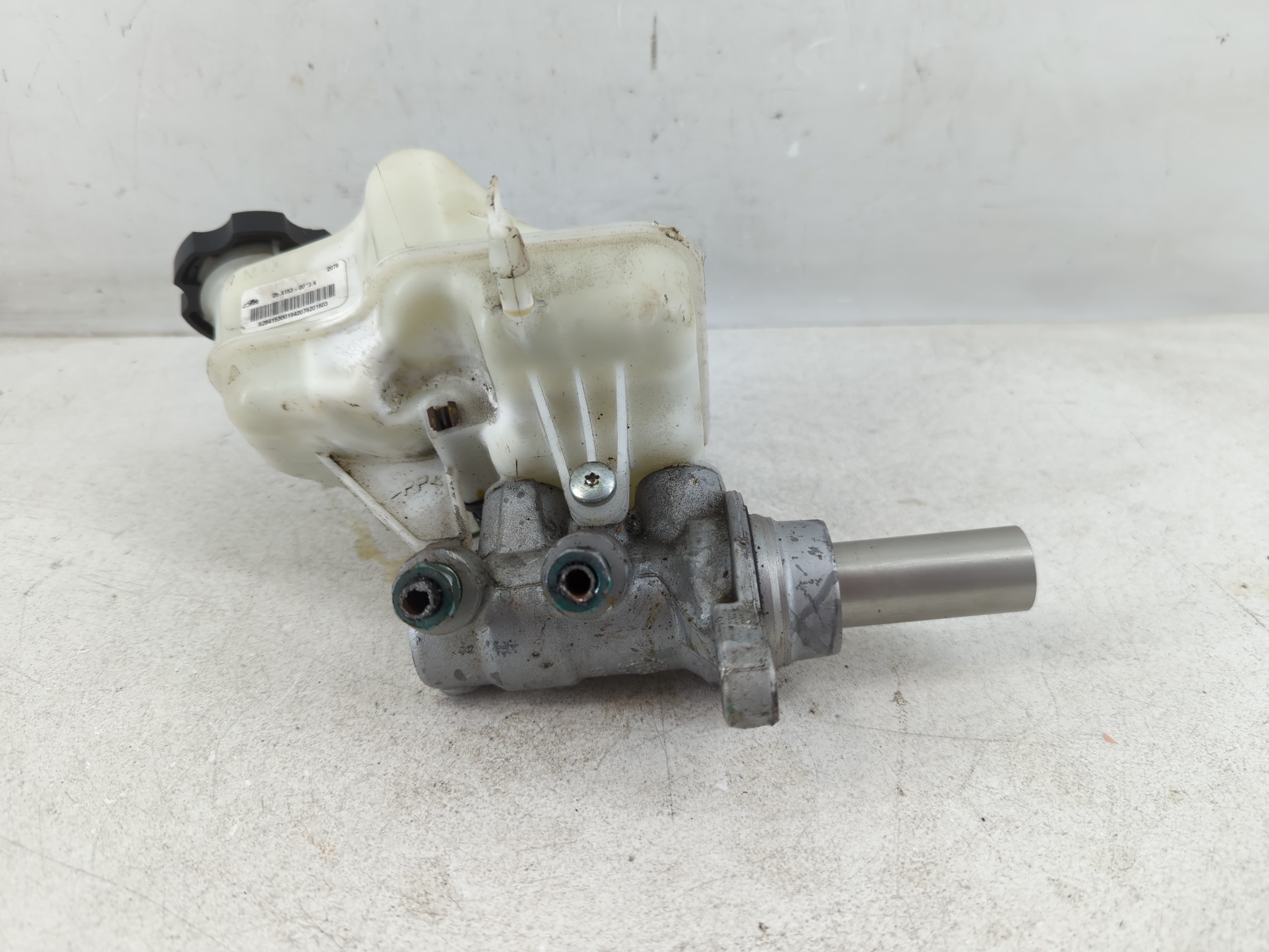 2015-2022 Chevrolet Colorado Brake Master Cylinder 1078332 - Oemusedautoparts1.com
