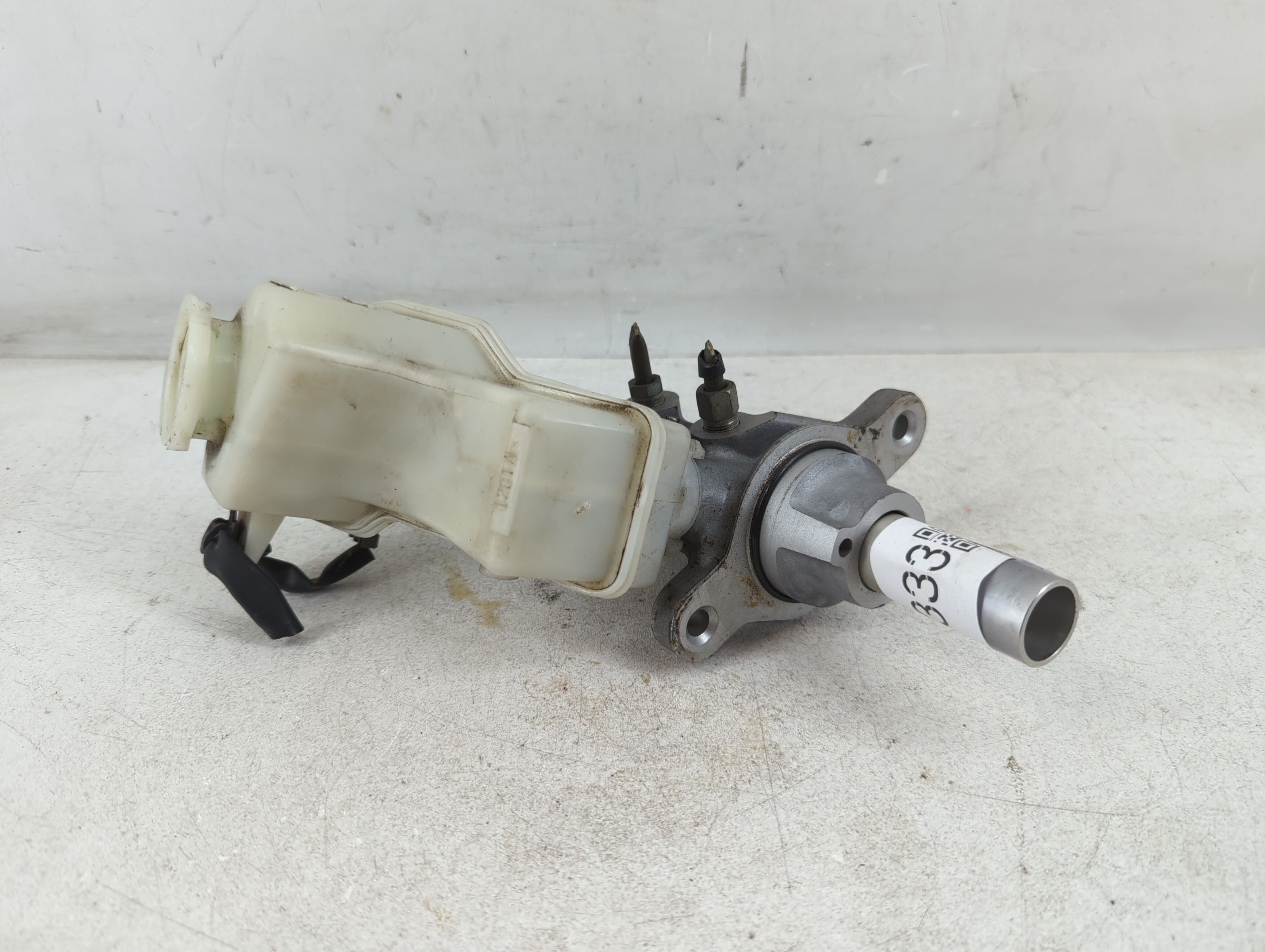 2007-2013 Nissan Altima Brake Master Cylinder 1078333 - Oemusedautoparts1.com