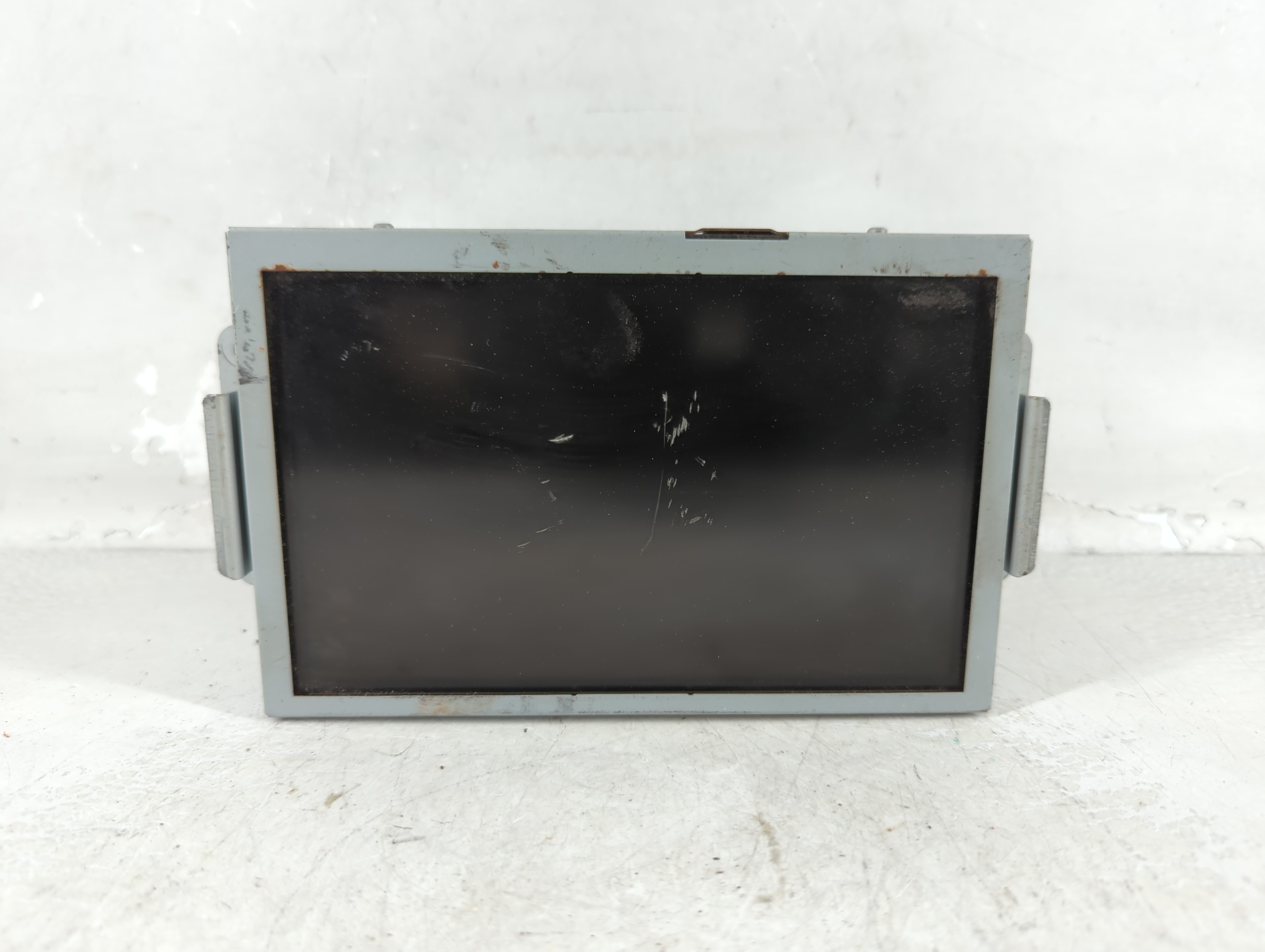 2011-2013 Ford Explorer Information Display Screen 1078612 - Oemusedautoparts1.com