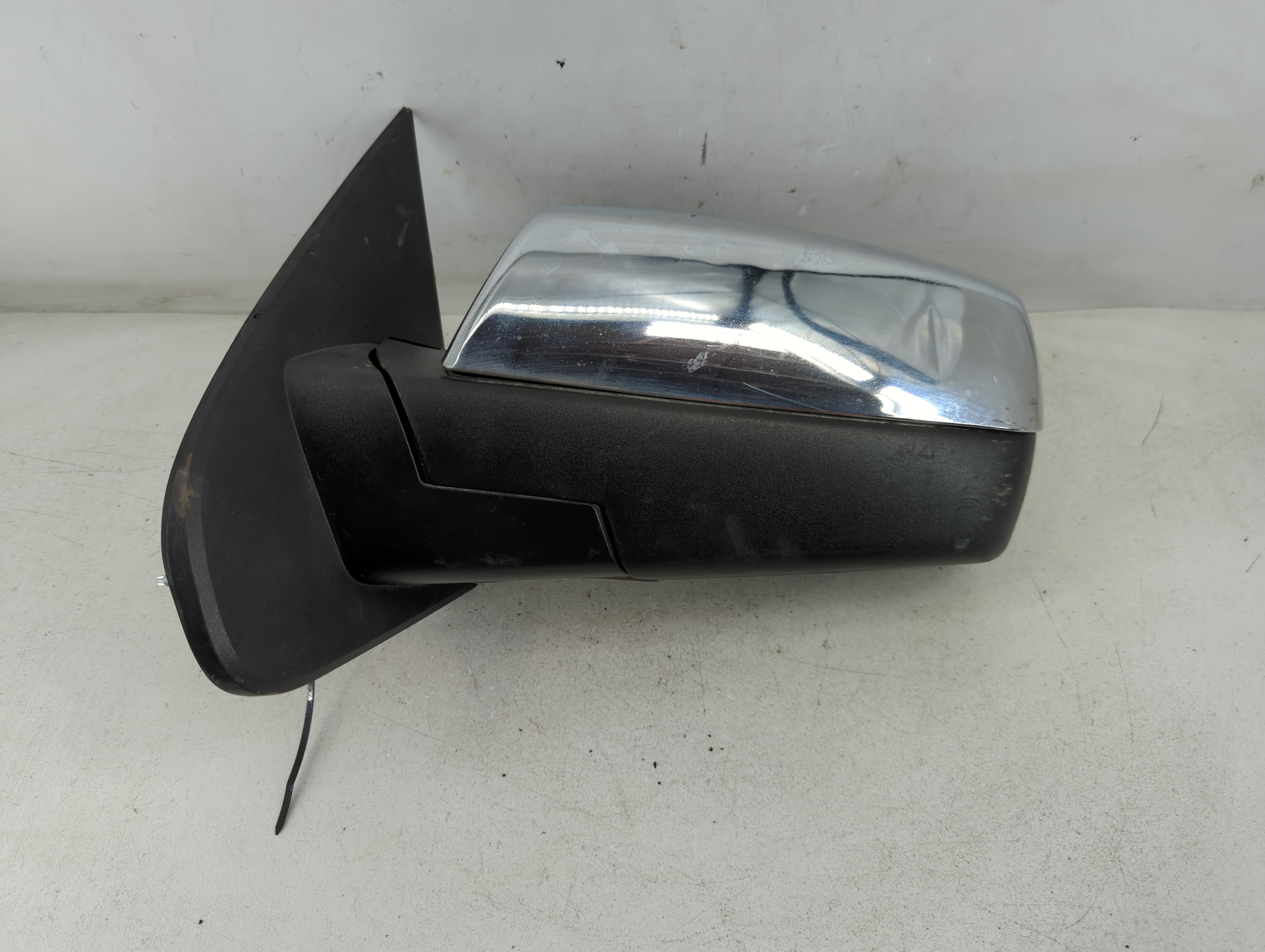 2015-2019 Gmc Sierra 1500 Driver Left Side View Power Door Mirror Chrome 1078630 - Oemusedautoparts1.com