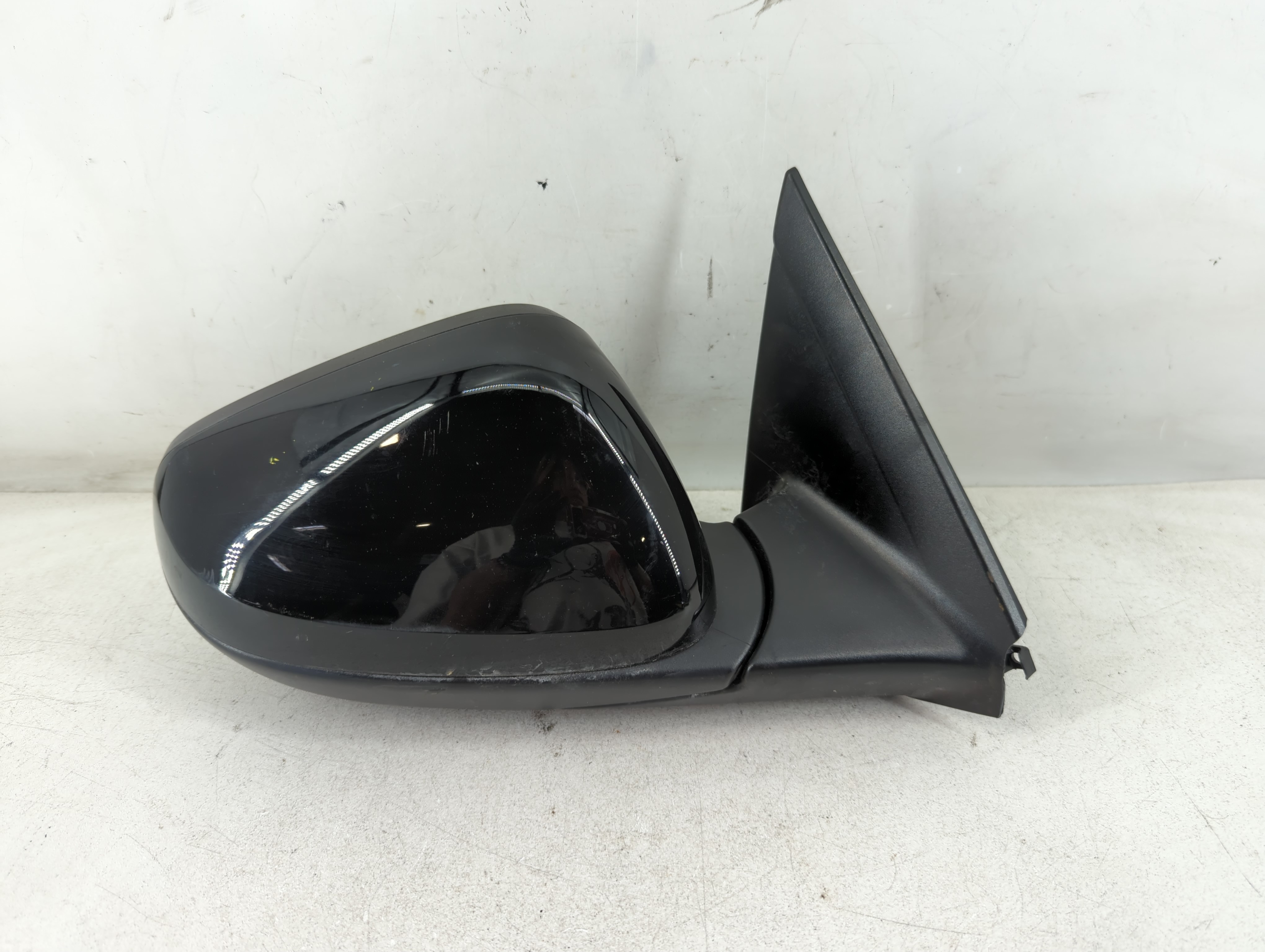 2024 Chevrolet Trax Passenger Right Side View Power Door Mirror Black 1078647 - Oemusedautoparts1.com