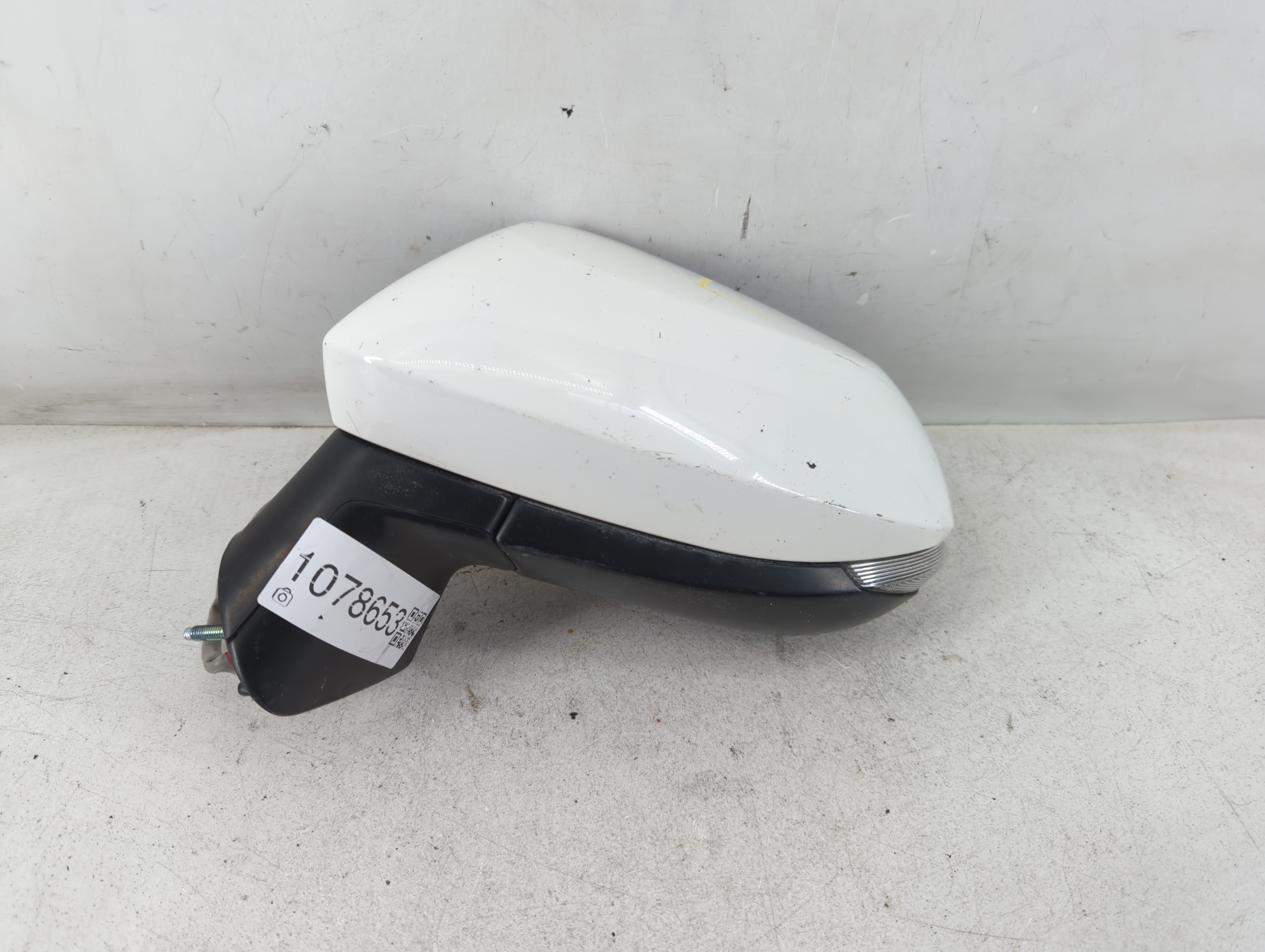 2019-2022 Toyota Corolla Driver Left Side View Power Door Mirror White 1078653 - Oemusedautoparts1.com