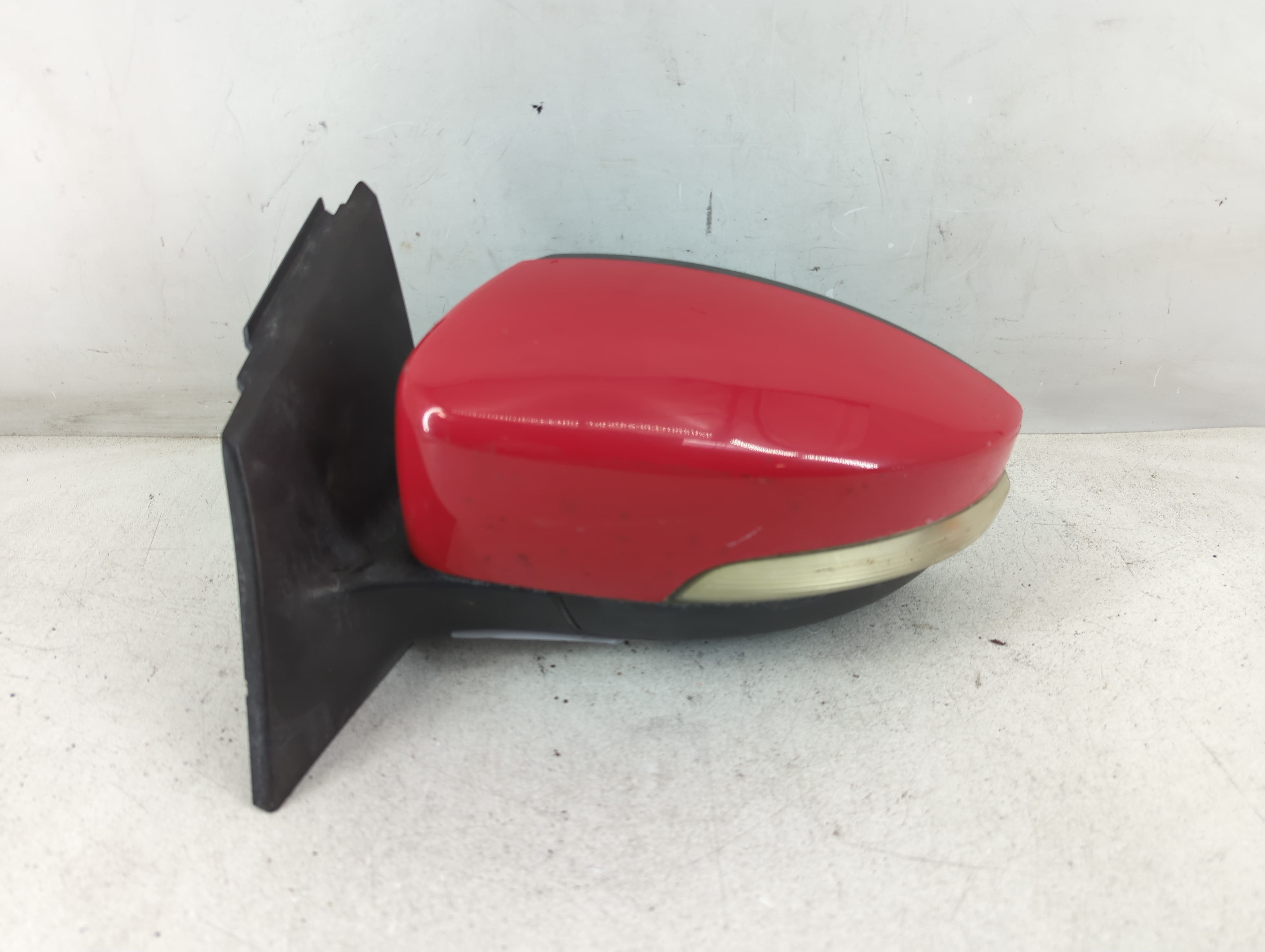 2012-2014 Ford Focus Driver Left Side View Power Door Mirror Red 1078663 - Oemusedautoparts1.com