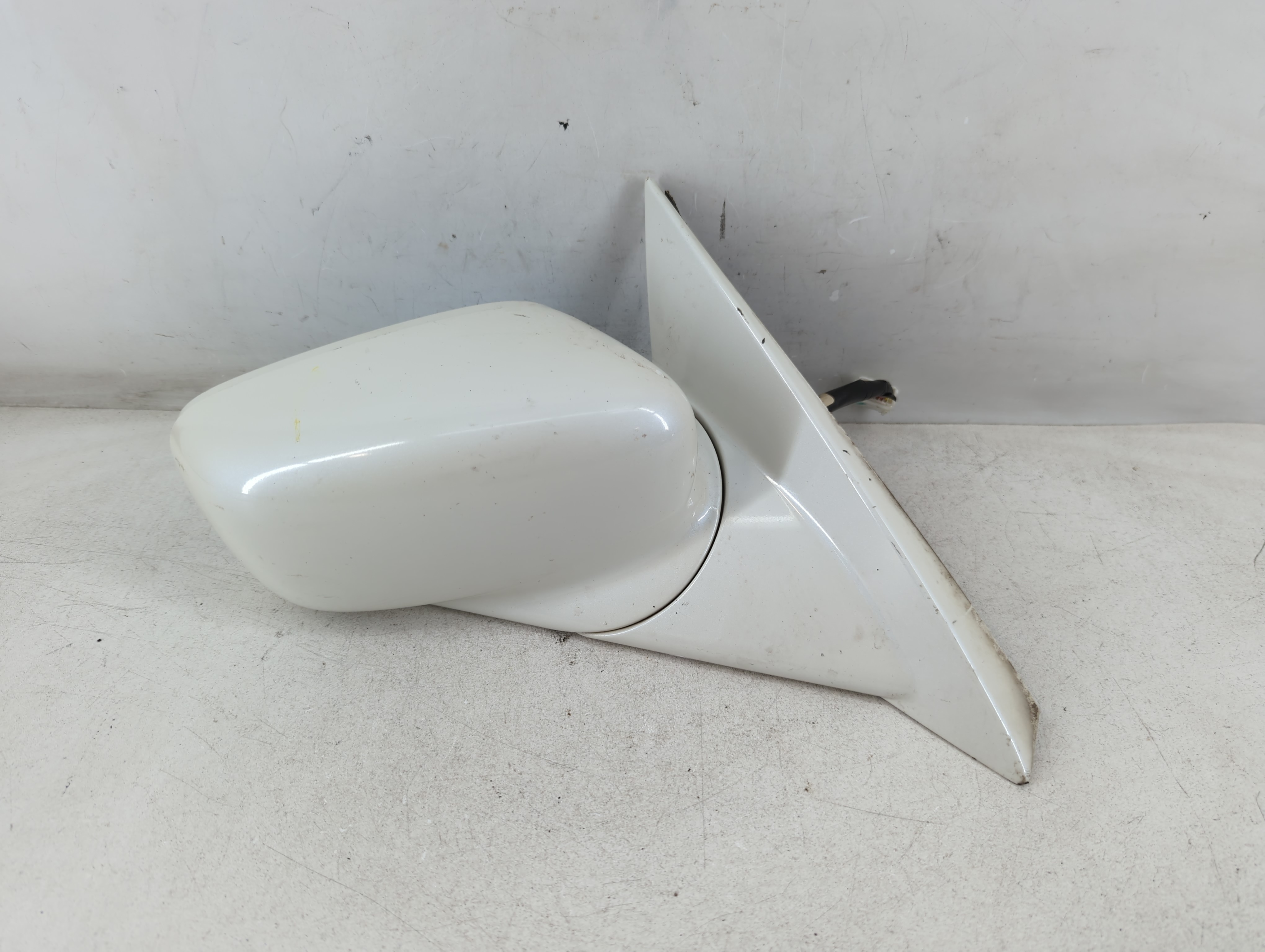 2004-2006 Acura Tl Passenger Right Side View Power Door Mirror White 1078680 - Oemusedautoparts1.com