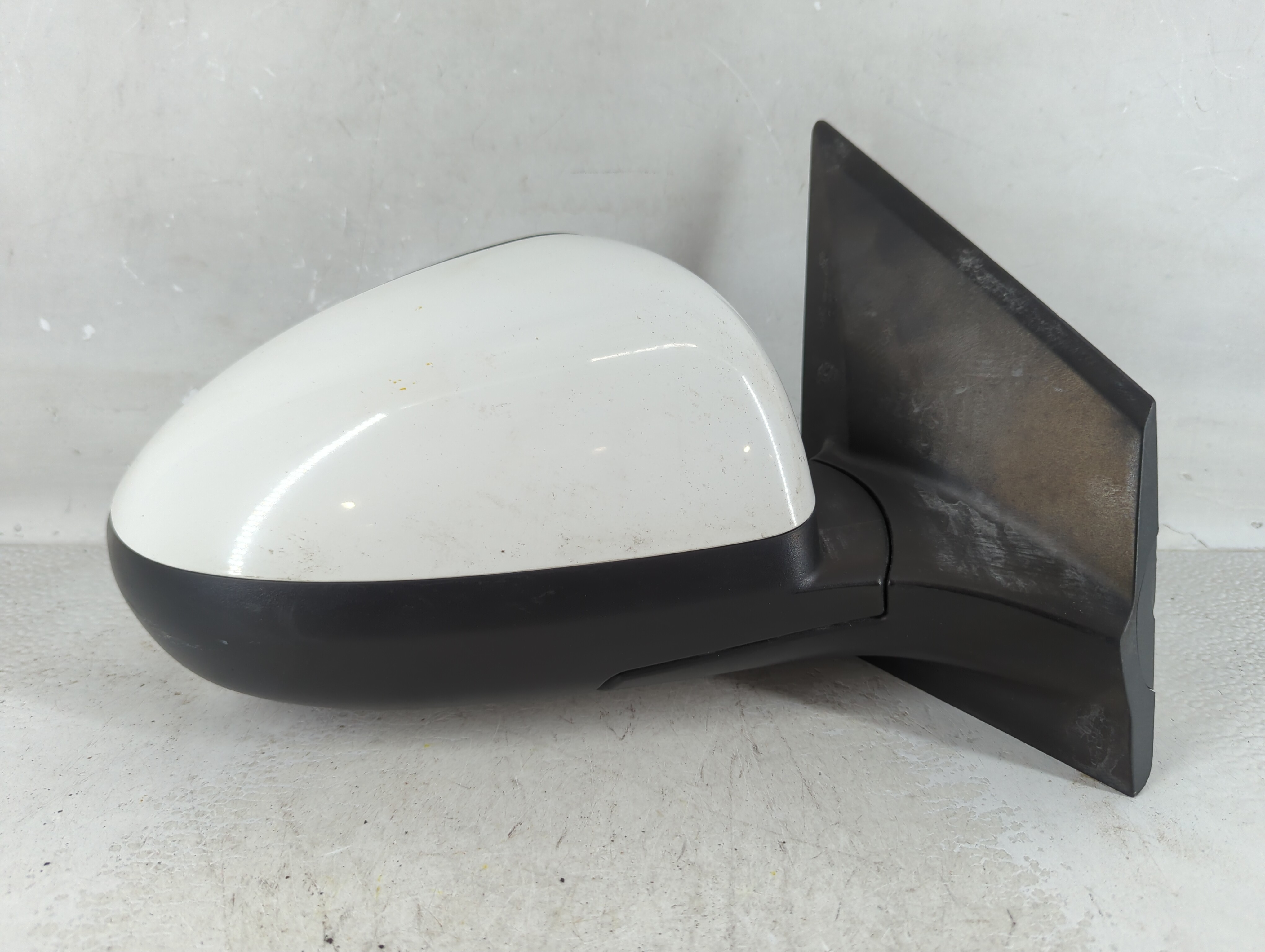 2013-2014 Chevrolet Sonic Passenger Right Side View Power Door Mirror 1078695 - Oemusedautoparts1.com