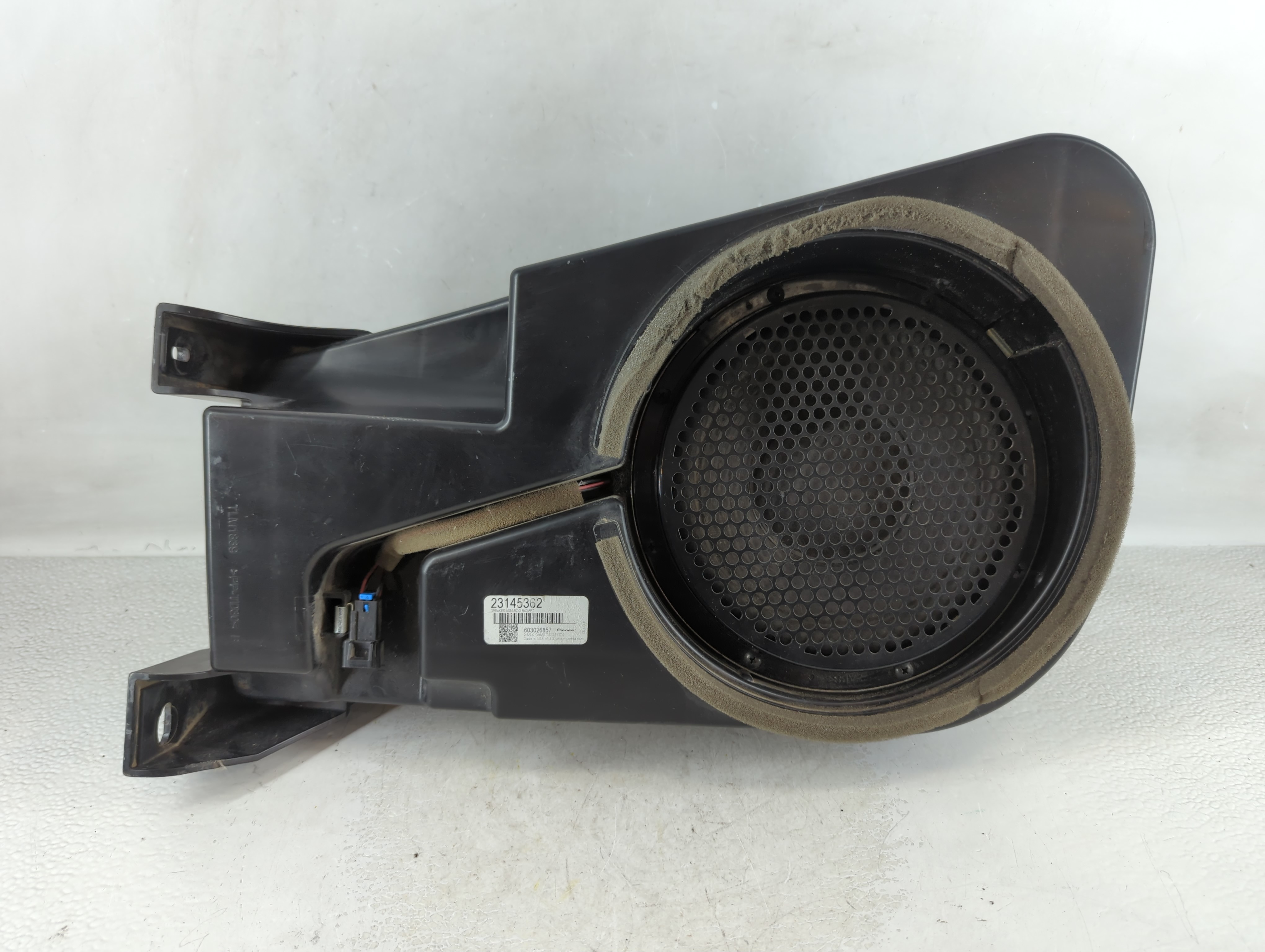 2008 Dodge Grand Caravan SUBWOOFER SPEAKER 1078730 - Oemusedautoparts1.com