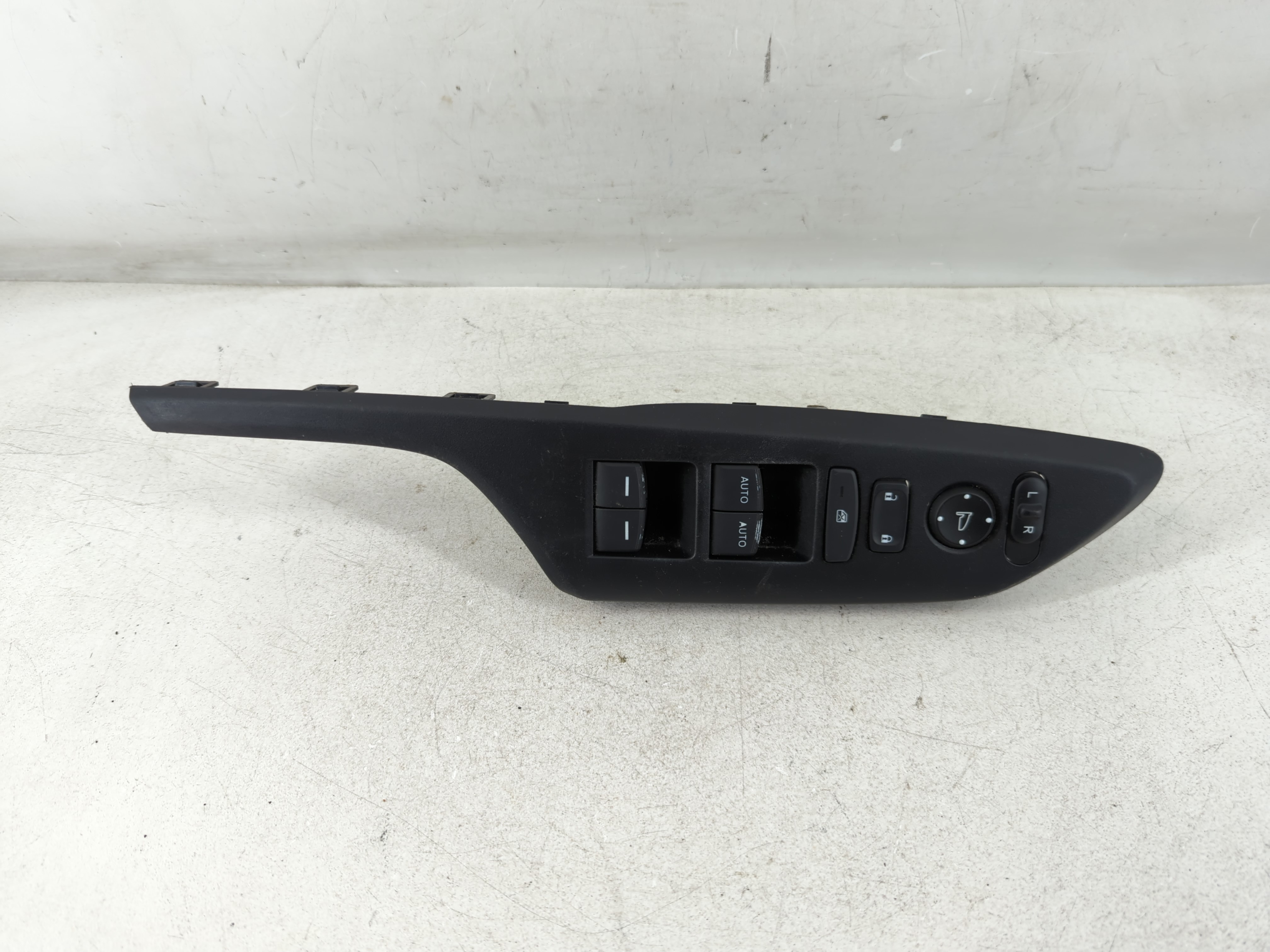 2016-2021 Honda Civic Driver Left Door Master Power Window Switch 1078736 - Oemusedautoparts1.com