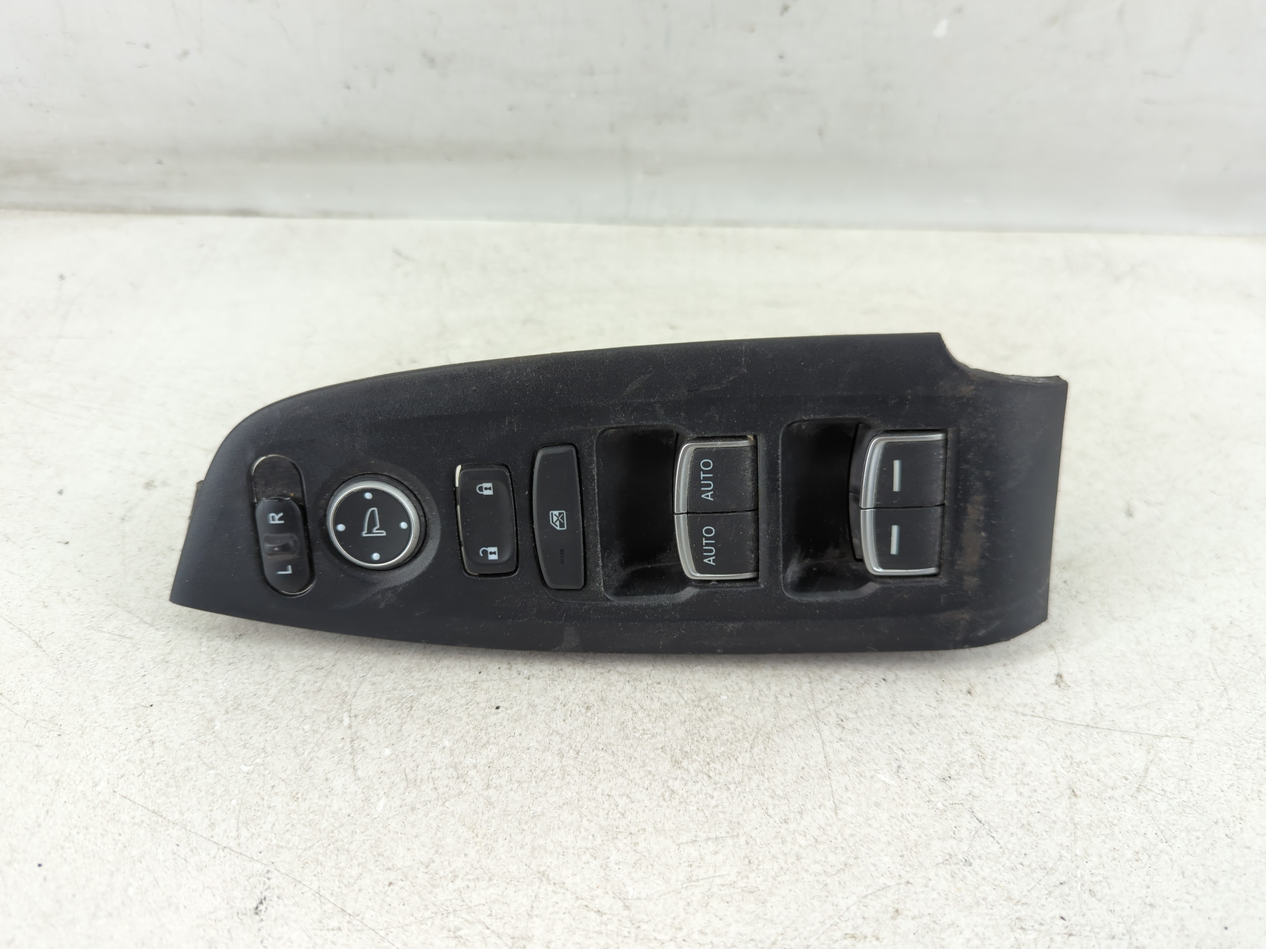 2018-2022 Honda Accord Driver Left Door Master Power Window Switch 1078758 - Oemusedautoparts1.com