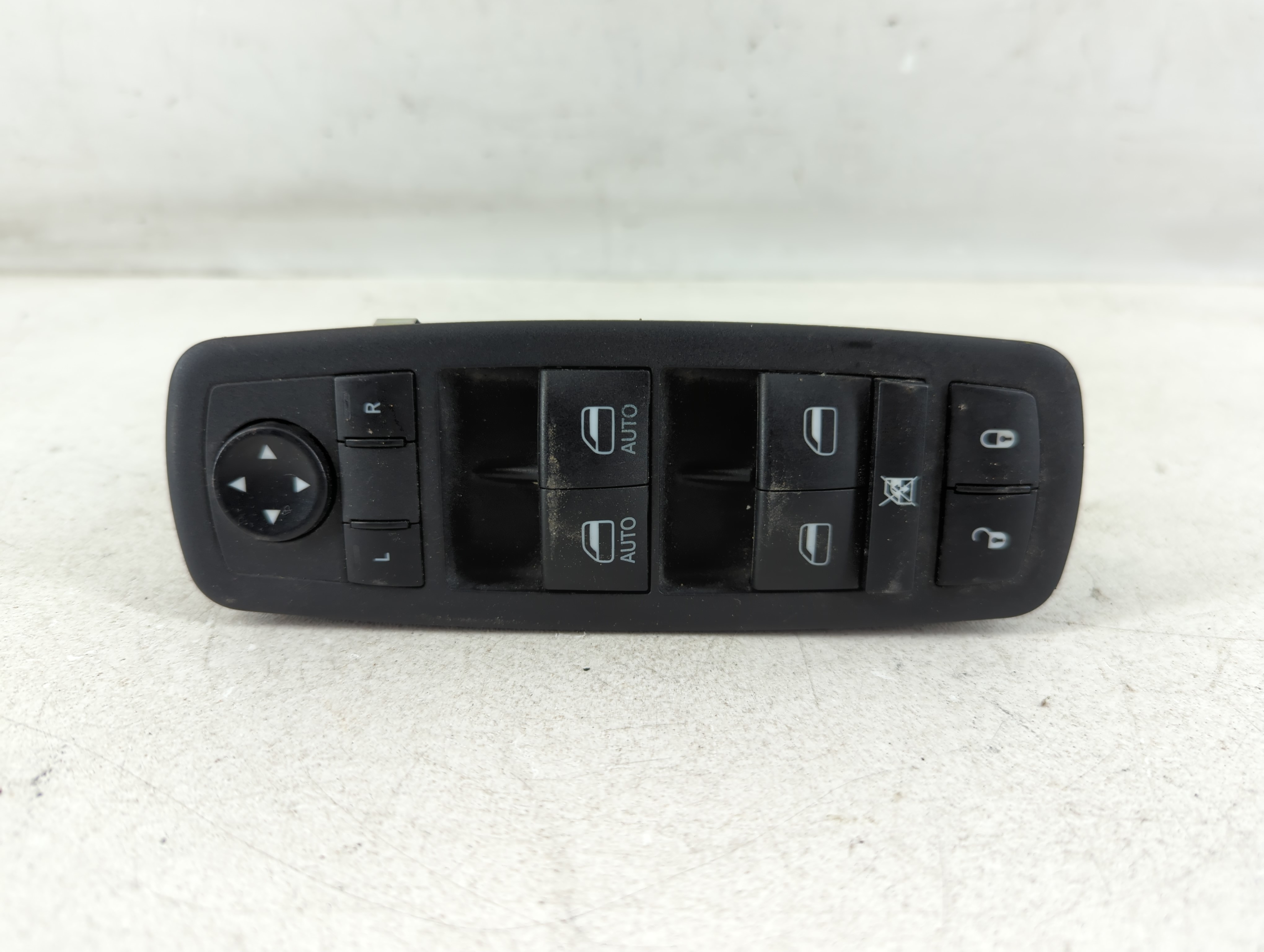Dodge Ram 2500 Driver Left Door Master Power Window Switch 68262253ac 1078799 - Oemusedautoparts1.com