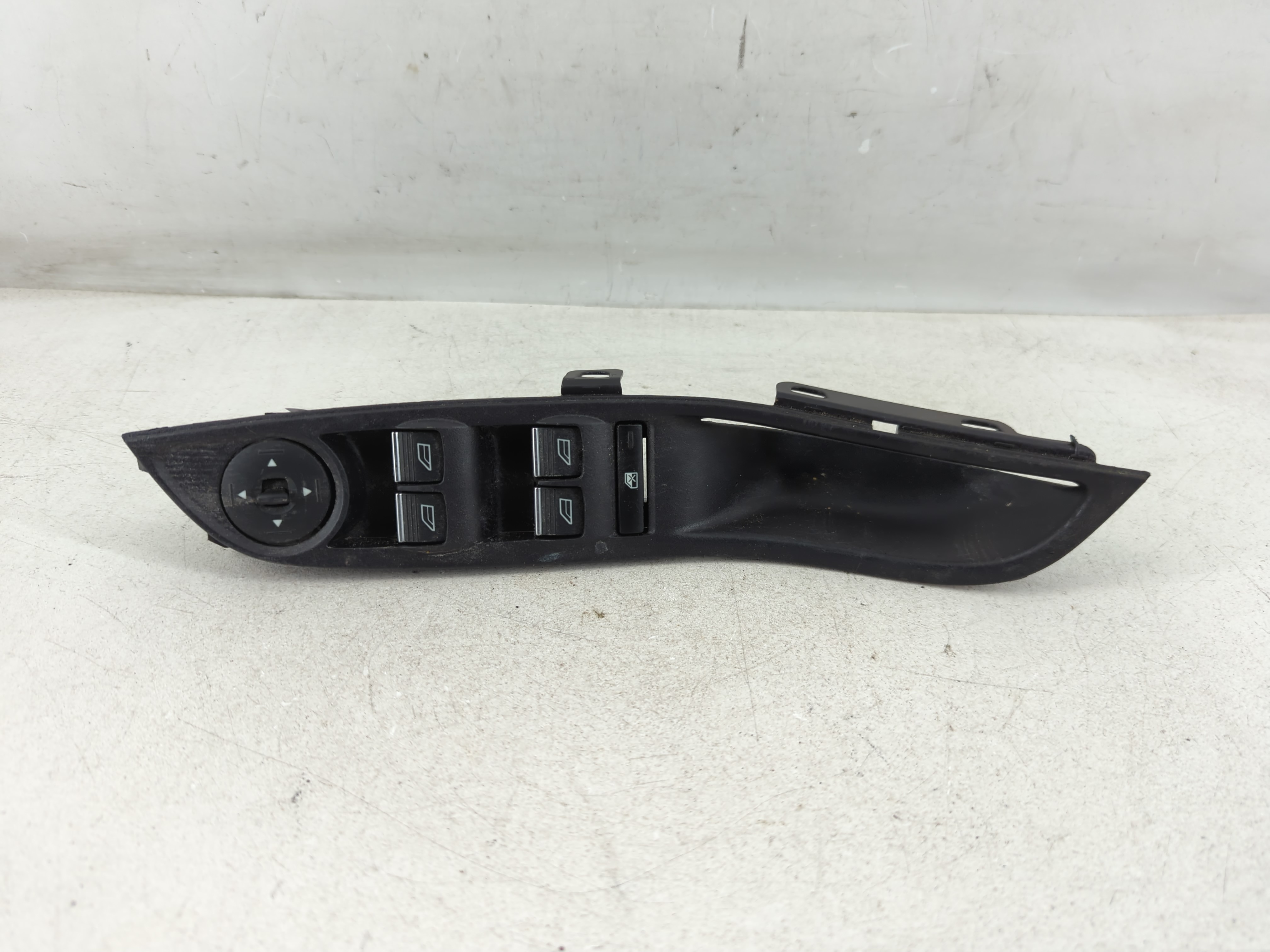 2015-2018 Ford Focus Driver Left Door Master Power Window Switch 1078812 - Oemusedautoparts1.com