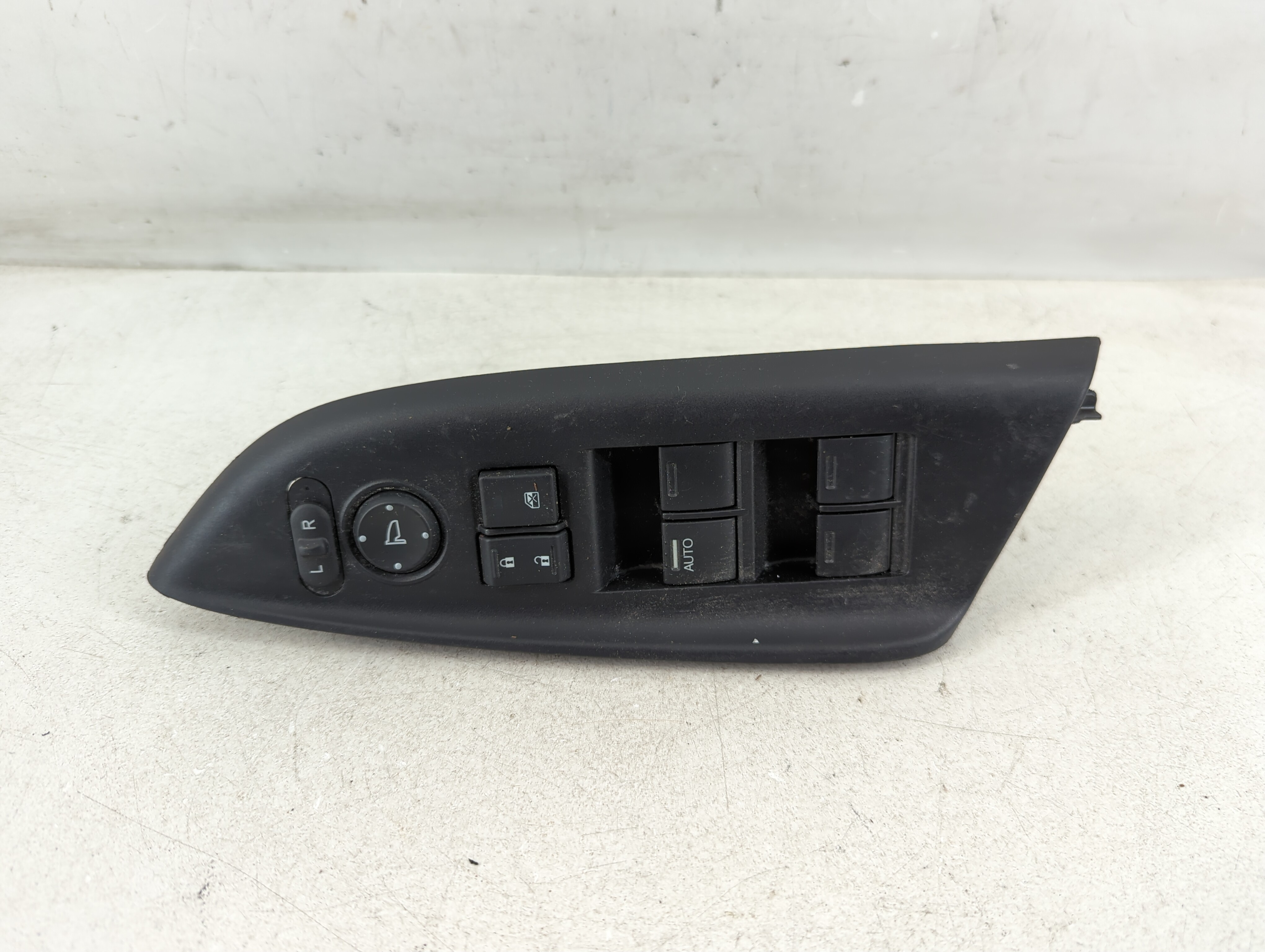 2015-2020 Honda Fit Driver Left Door Master Power Window Switch 1078816 - Oemusedautoparts1.com