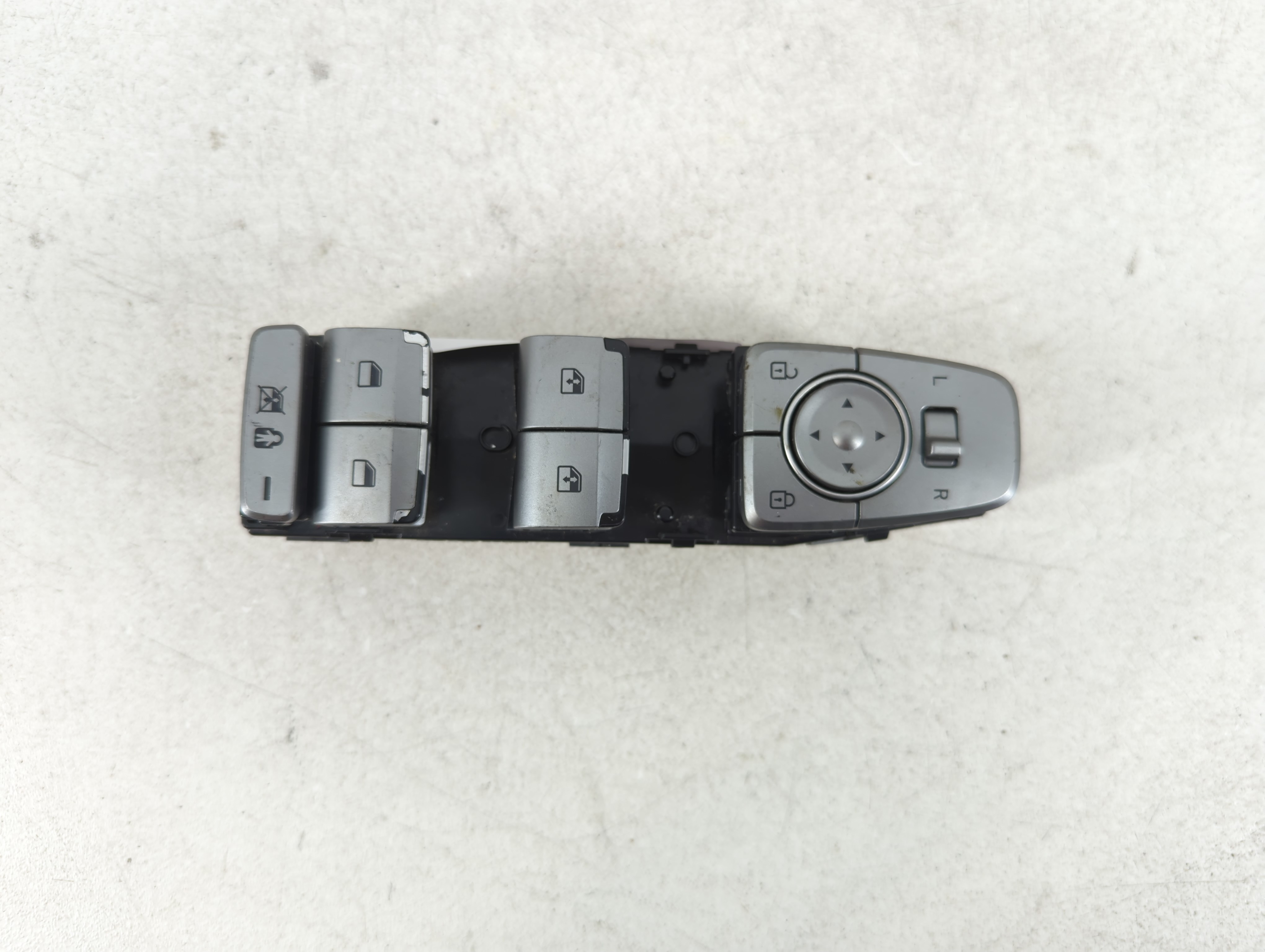 2020 Hyundai Palisade Driver Left Door Master Power Window Switch 1078835 - Oemusedautoparts1.com