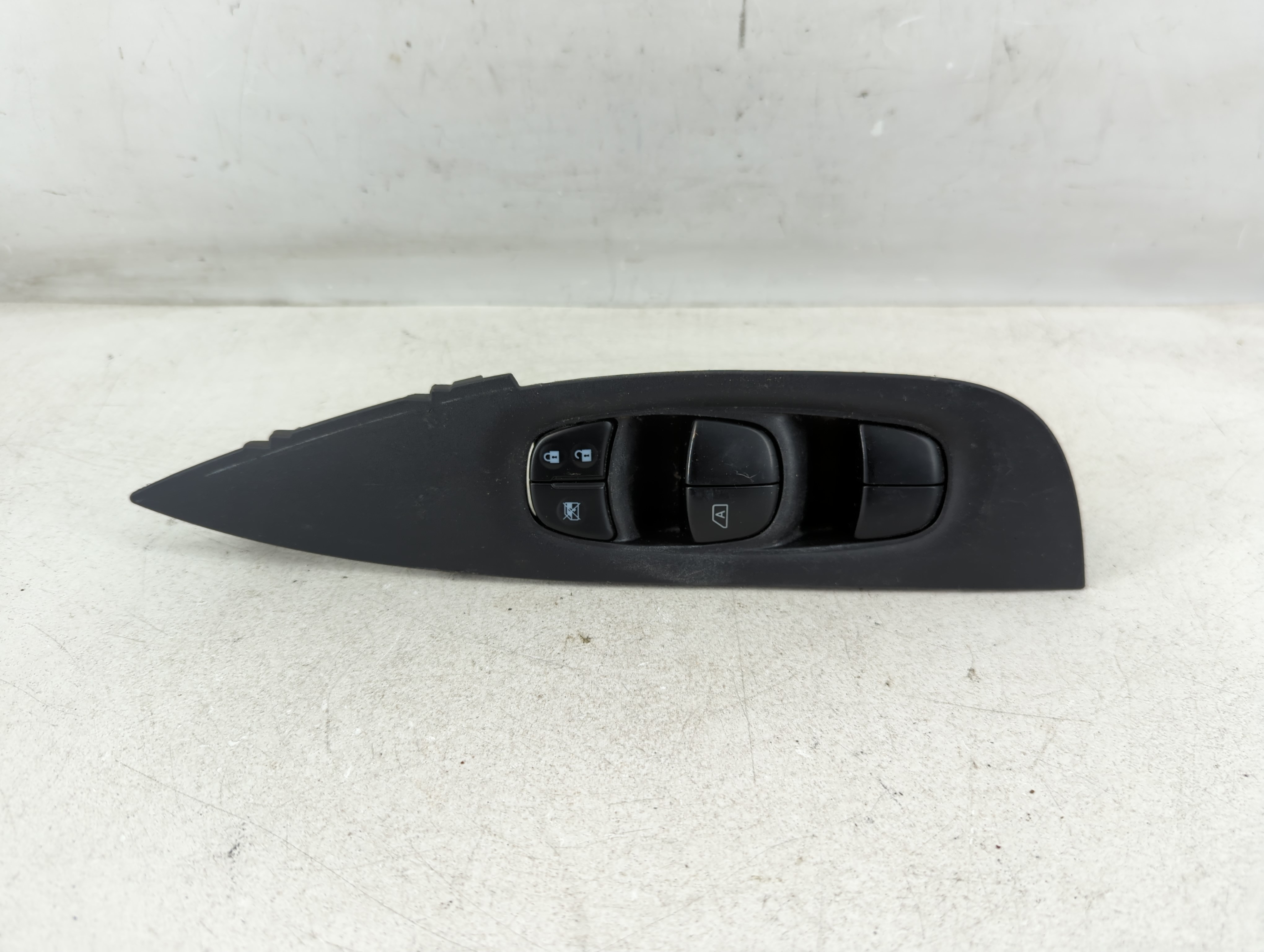 2016-2020 Nissan Rogue Driver Left Door Master Power Window Switch 1078837 - Oemusedautoparts1.com