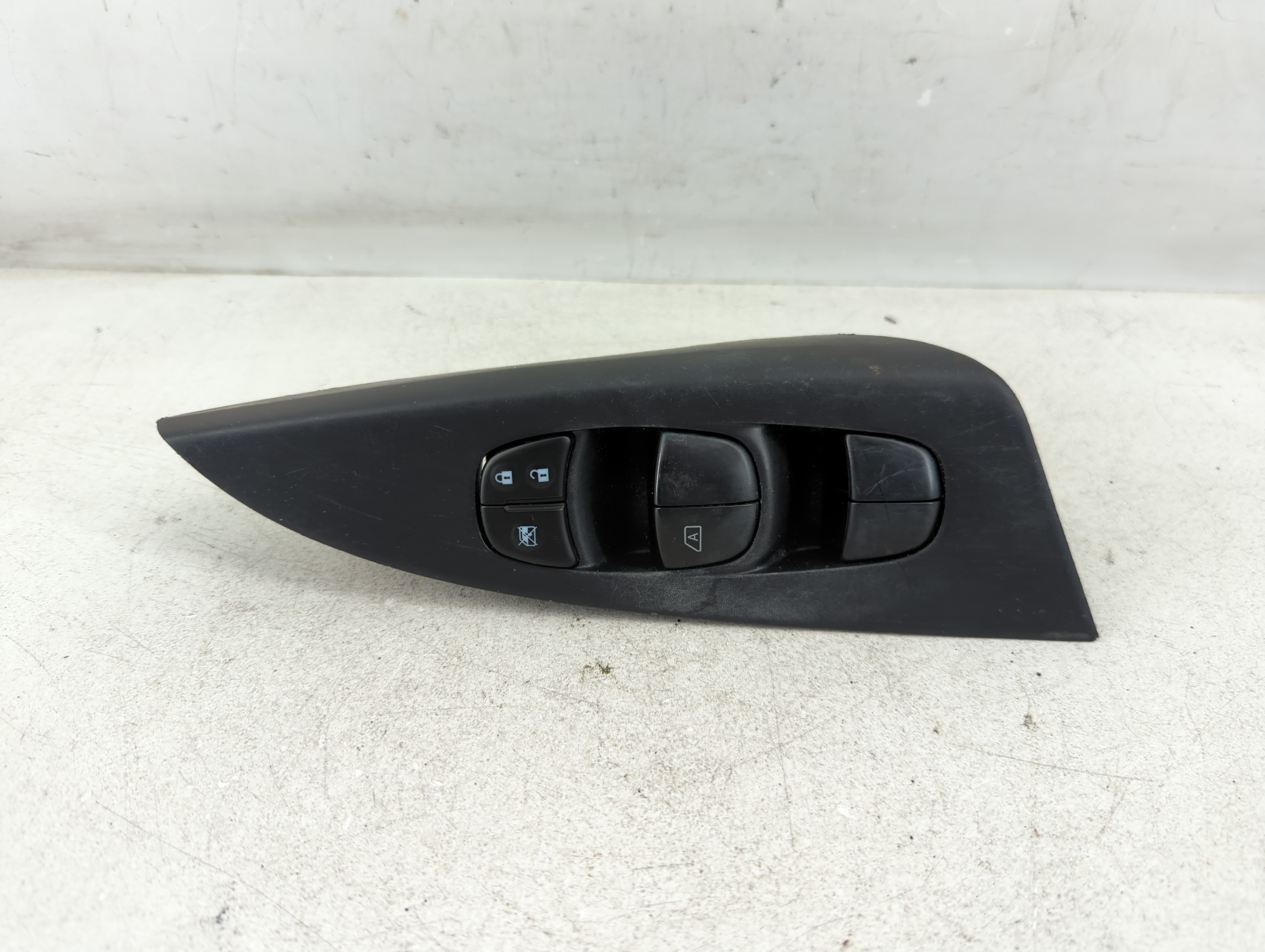 2013-2019 Nissan Sentra Driver Left Door Master Power Window Switch 1078850 - Oemusedautoparts1.com