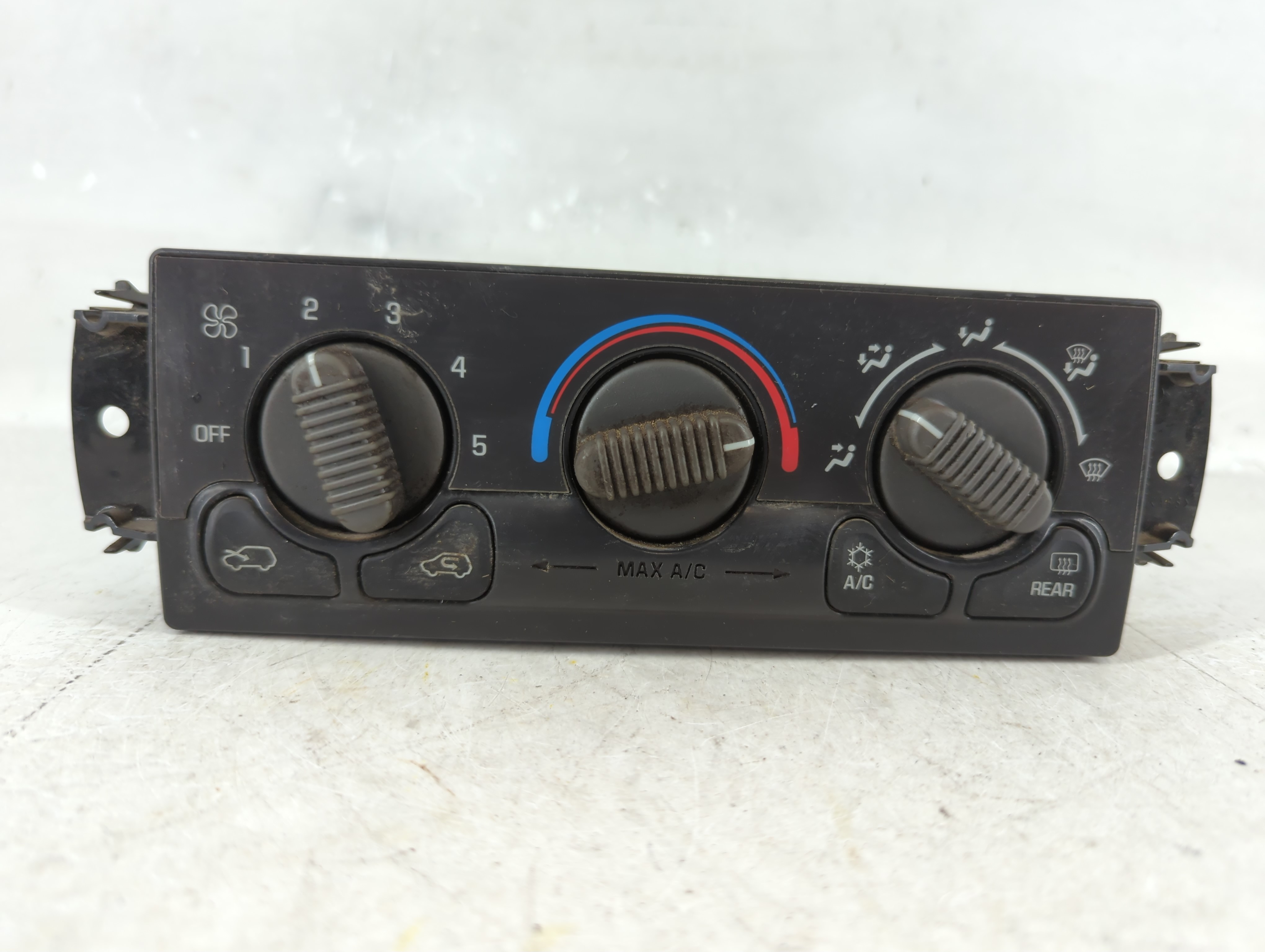 Picture of 2000-2002 Chevrolet Tahoe Ac Heater Climate Control 15753263 1078852