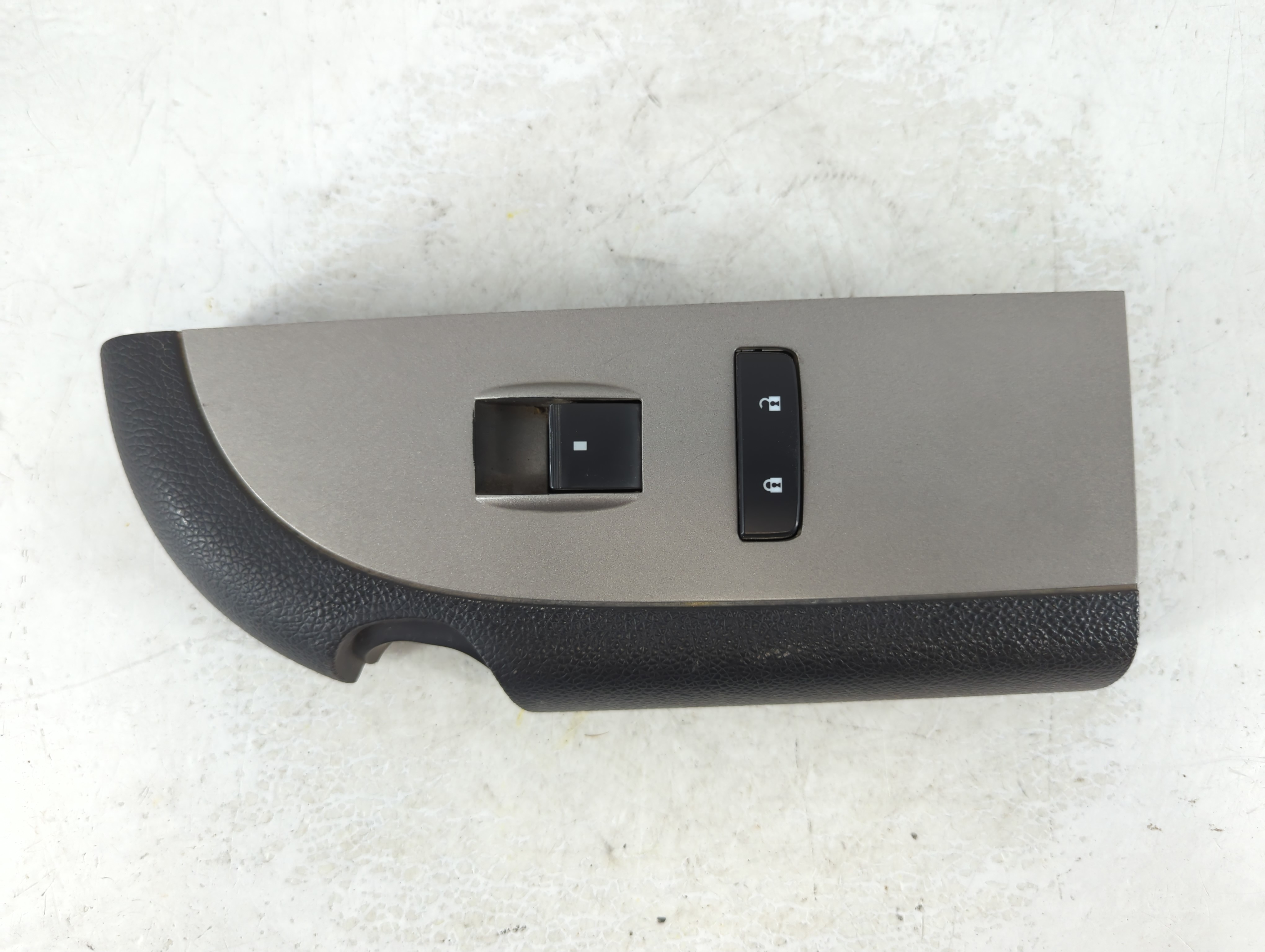 2007 Chevrolet Silverado 1500 Driver Left Door Master Power Window Switch 1078854 - Oemusedautoparts1.com