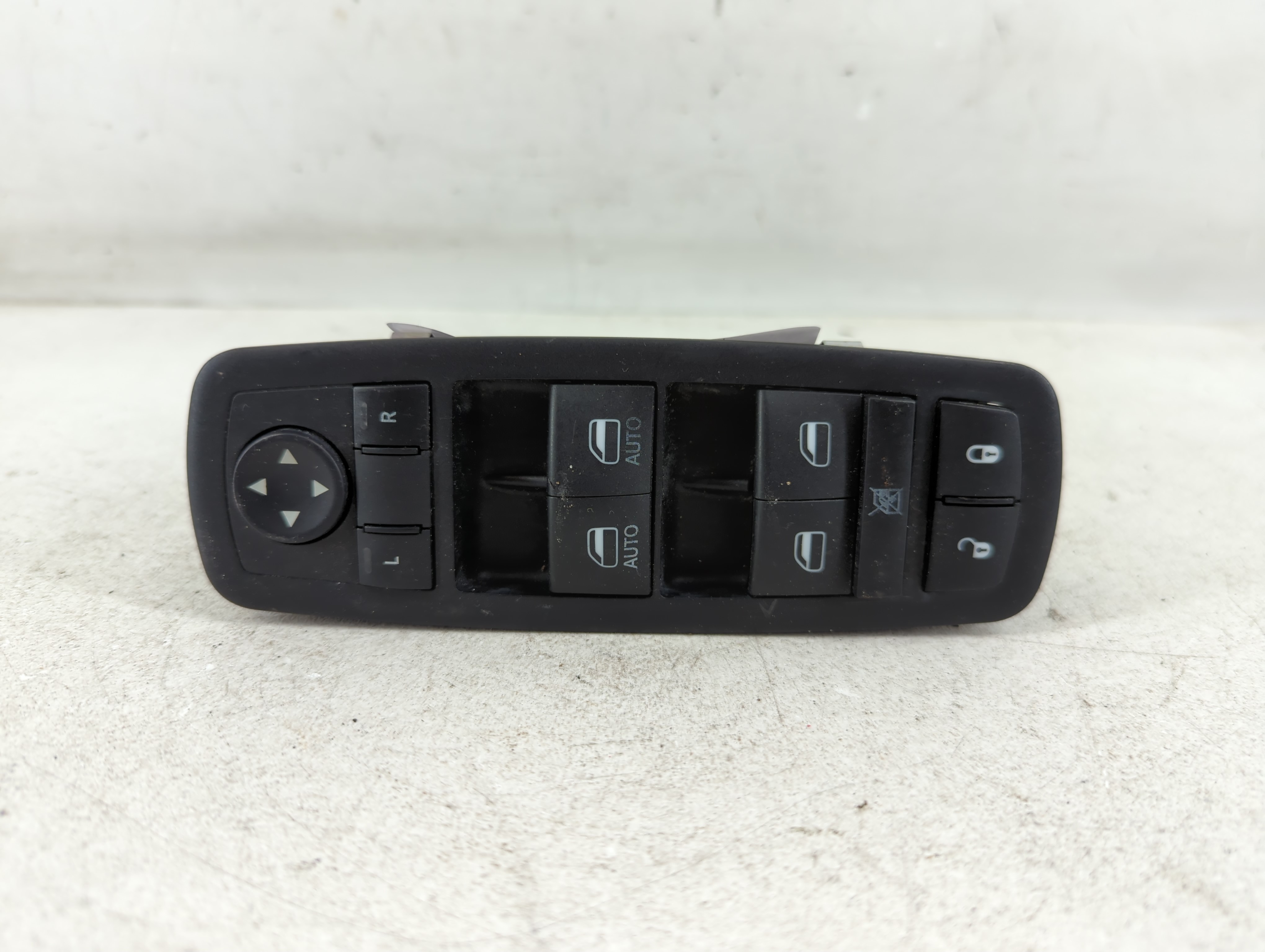 Picture of Dodge Ram 1500 Driver Left Door Master Power Window Switch 68110866ab 1078865