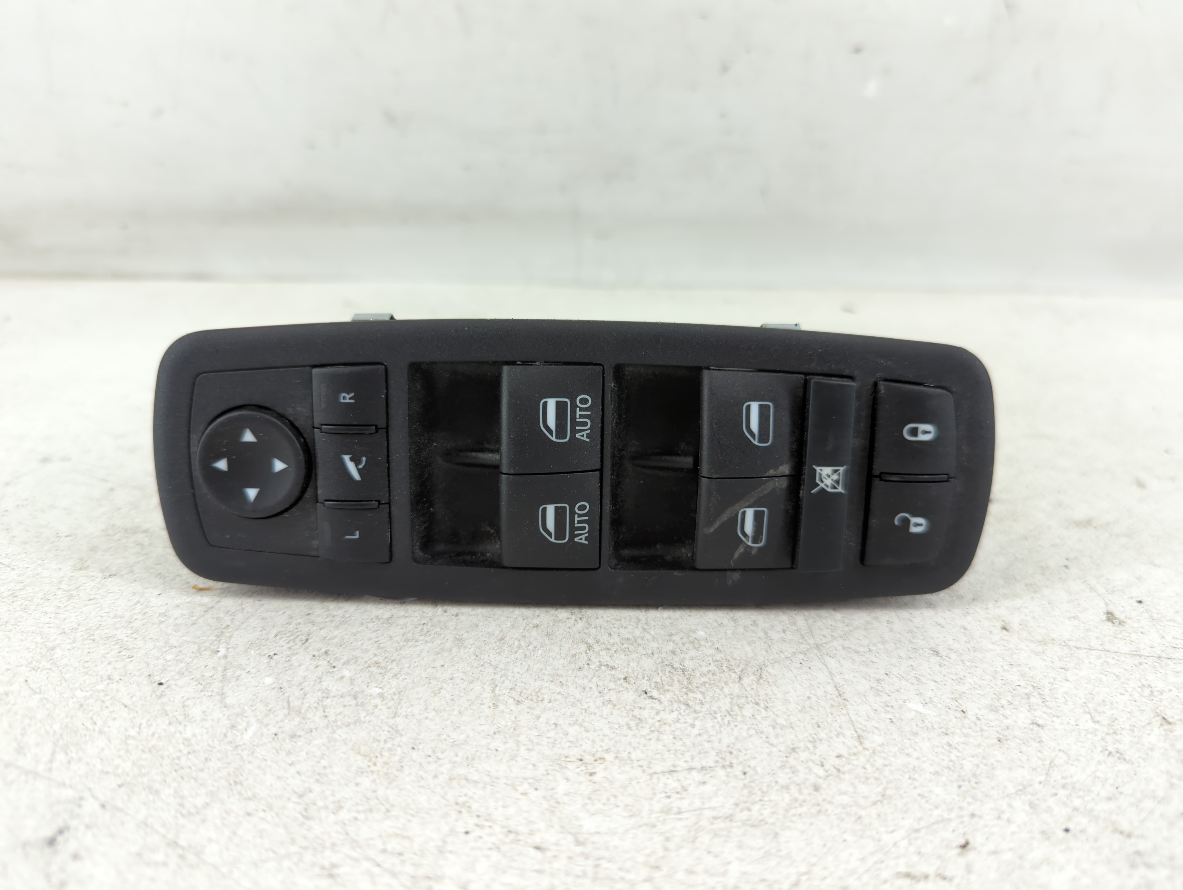 Dodge Ram 1500 Driver Left Door Master Power Window Switch 68262252ac 1078872 - Oemusedautoparts1.com