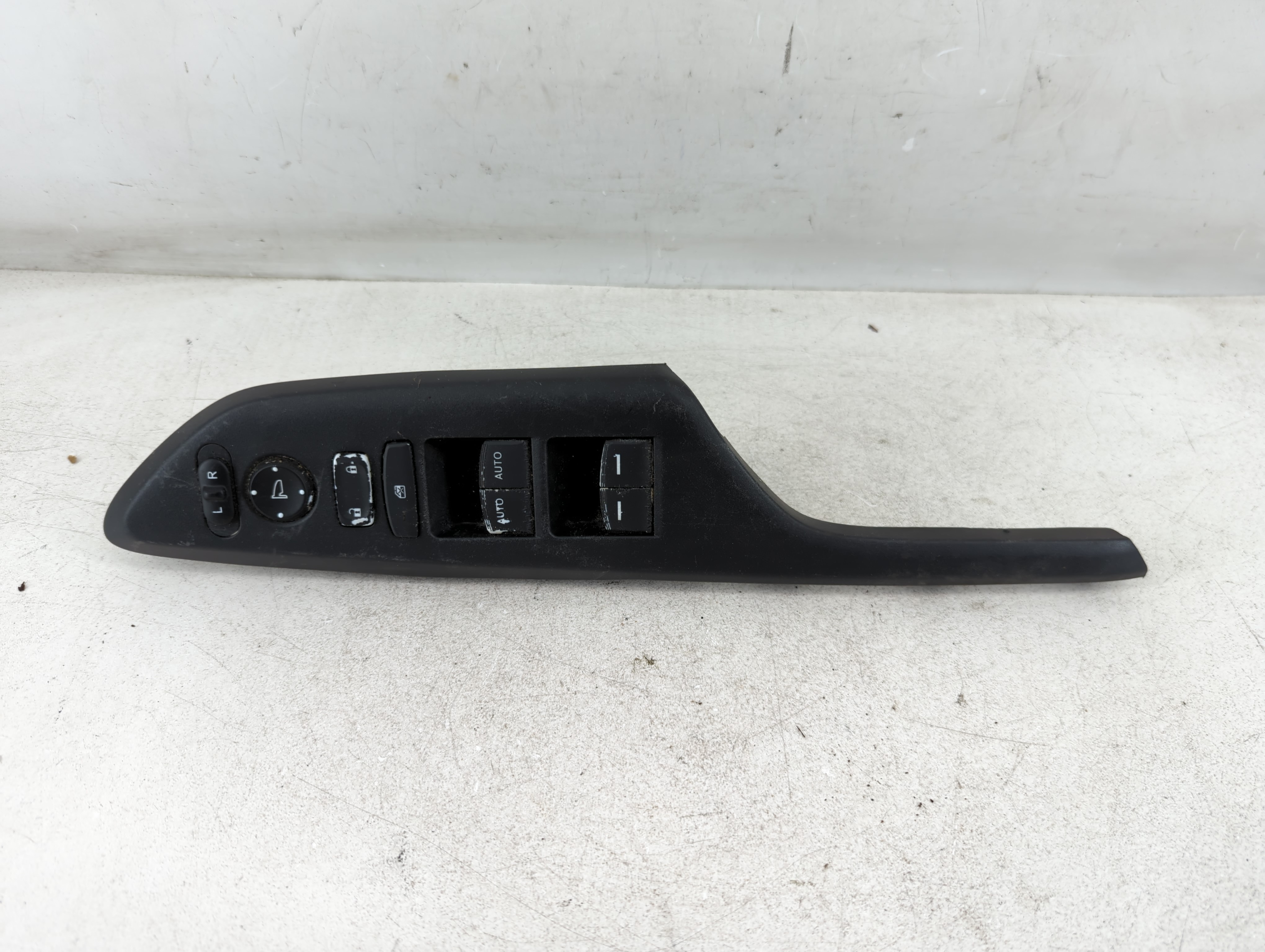 2016-2018 Honda Civic Driver Left Door Master Power Window Switch 1078878 - Oemusedautoparts1.com