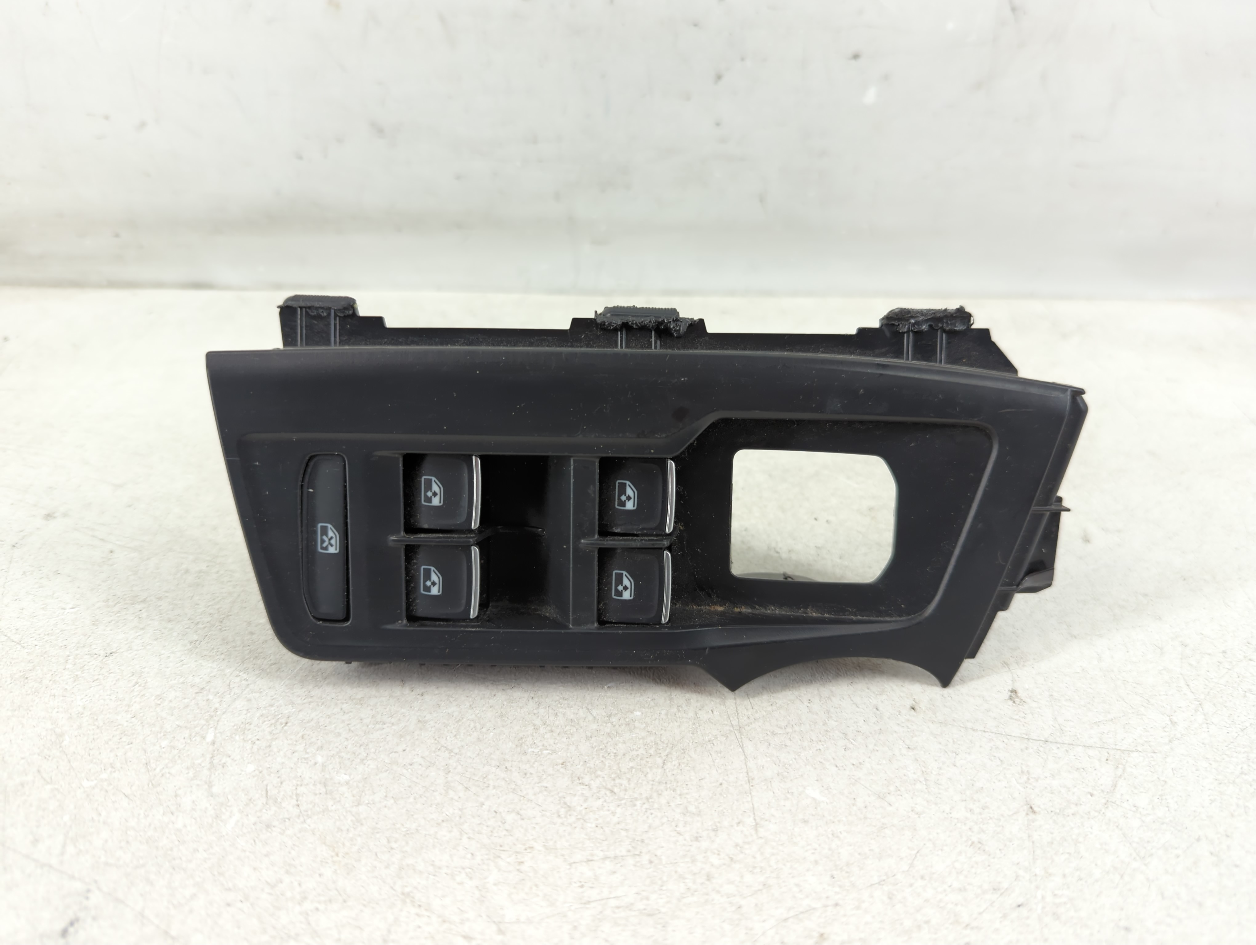 2022 Volkswagen Tiguan Driver Left Door Master Power Window Switch 1078888 - Oemusedautoparts1.com