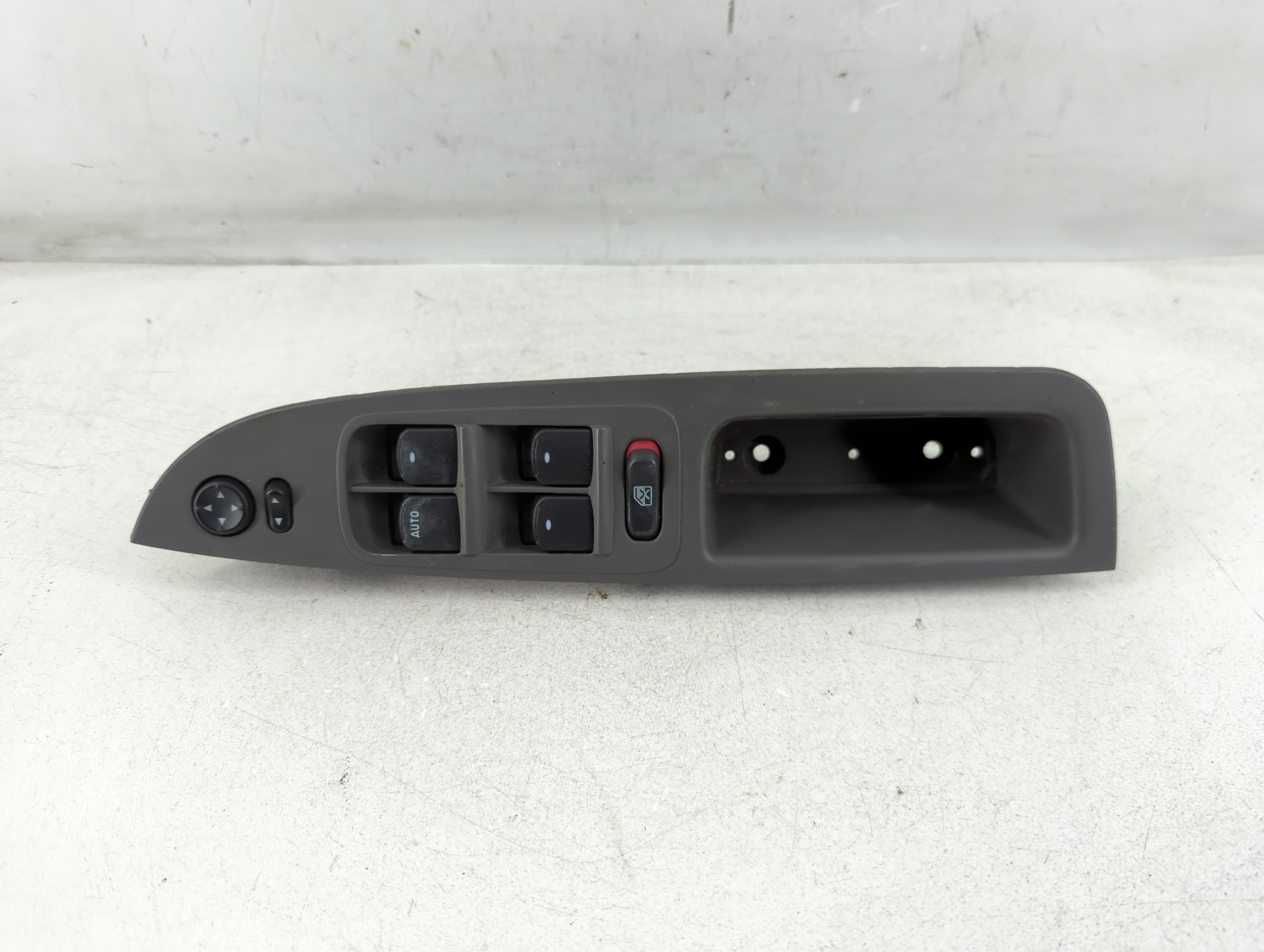 2010-2011 Chevrolet Malibu Driver Left Door Master Power Window Switch 1078895 - Oemusedautoparts1.com