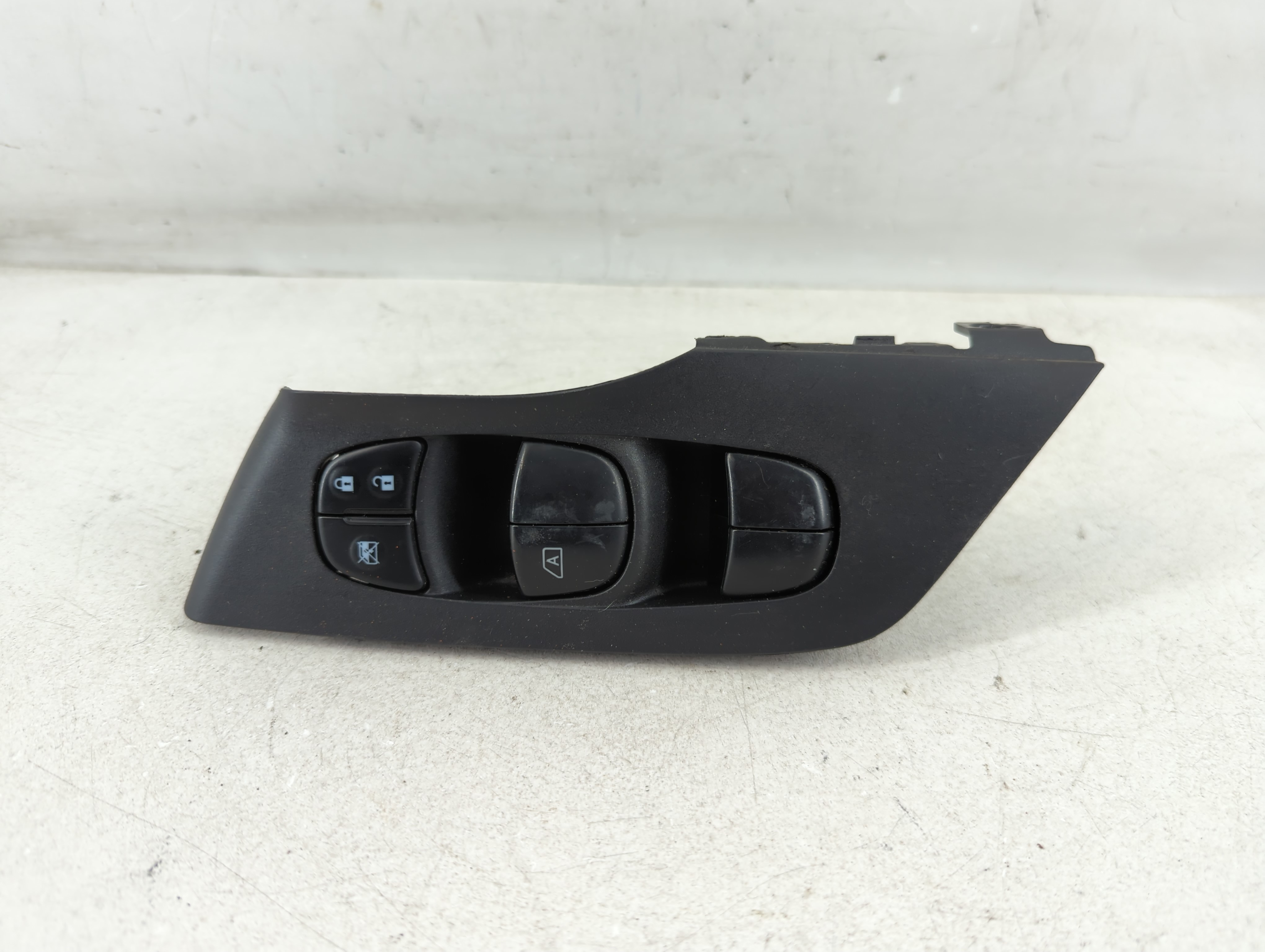 2013-2018 Nissan Altima Driver Left Door Master Power Window Switch 1078918 - Oemusedautoparts1.com