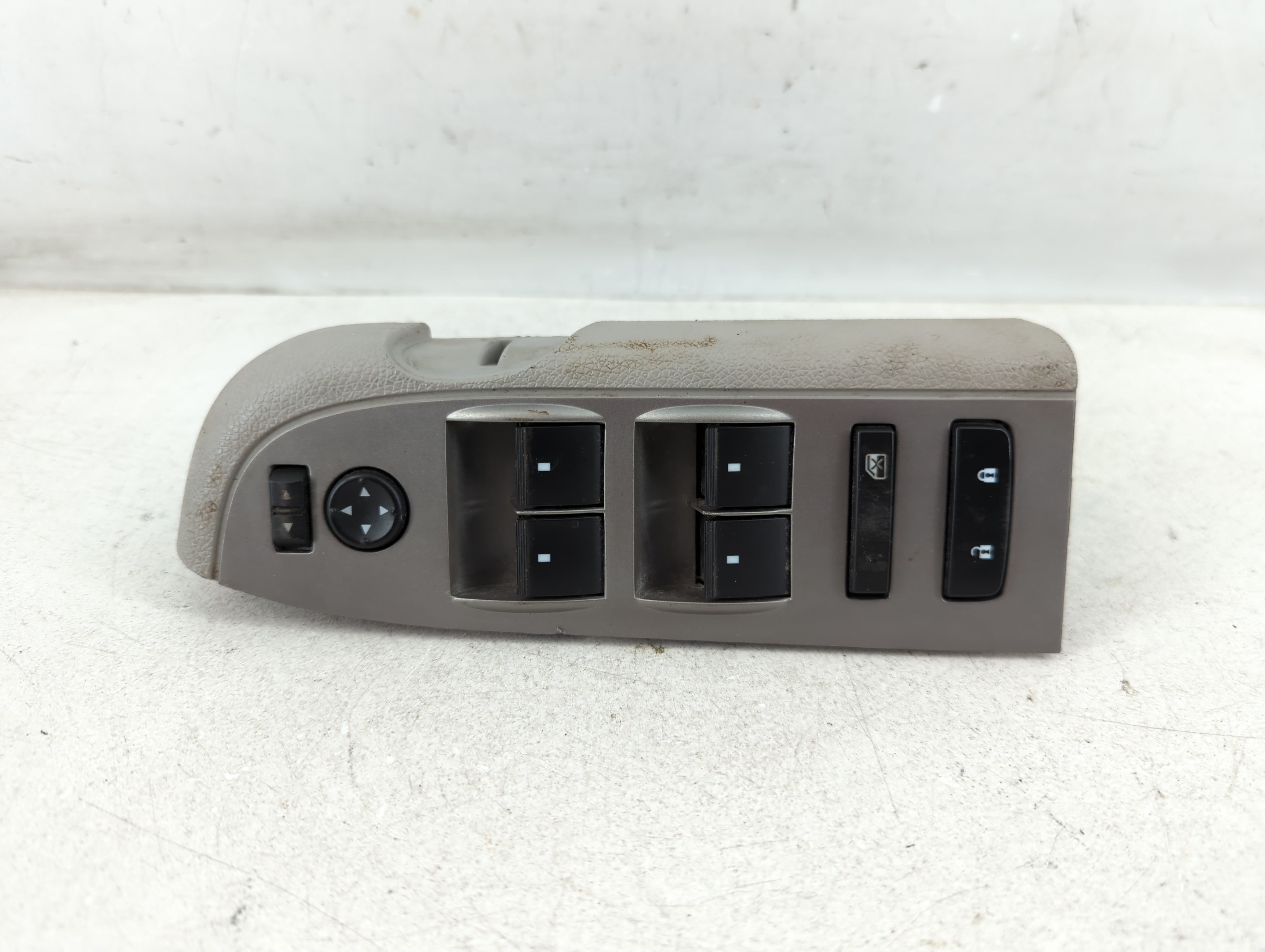 2003 Chevrolet Silverado 1500 Driver Left Door Master Power Window Switch 1078936 - Oemusedautoparts1.com