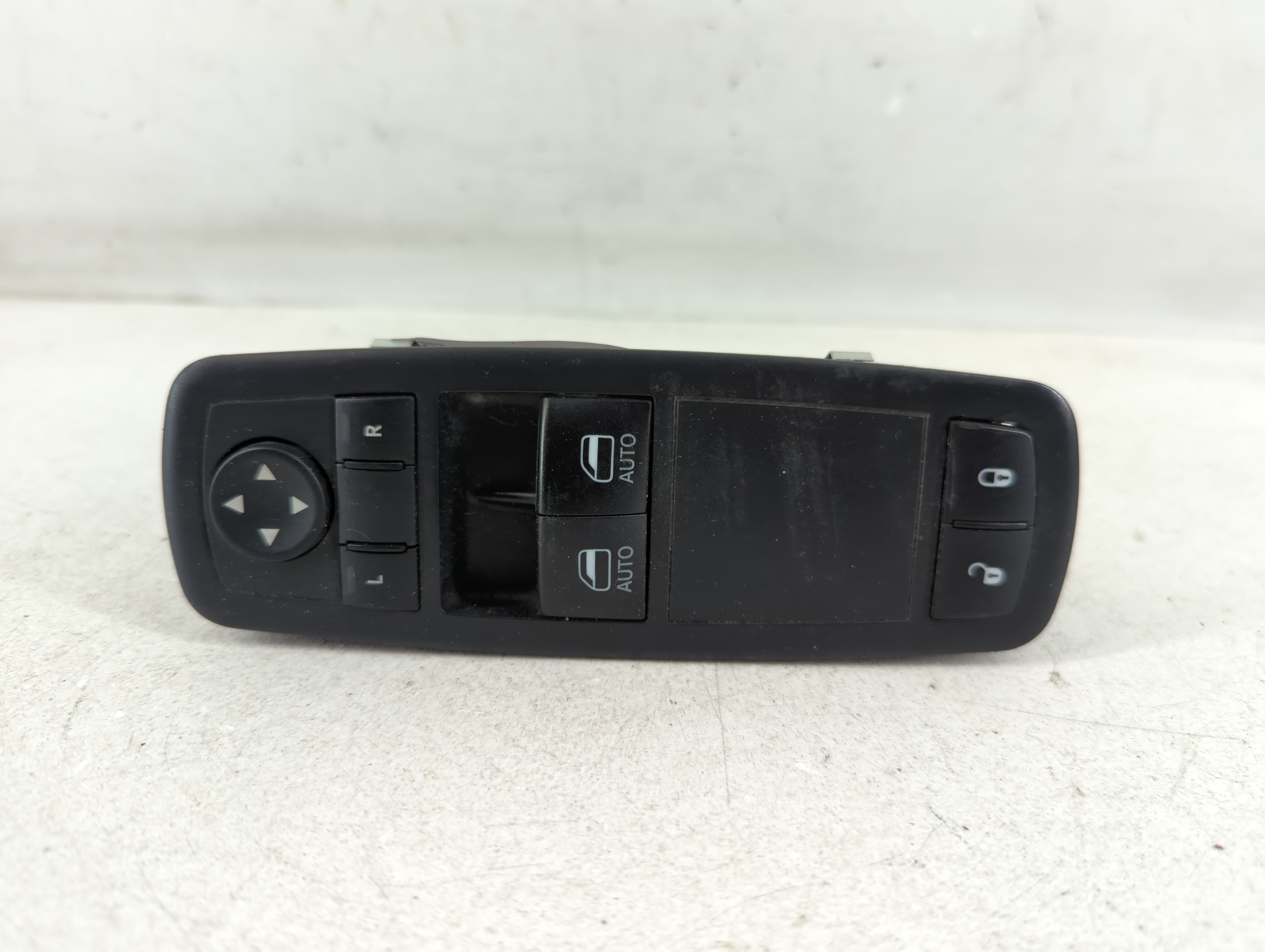 Picture of Dodge Ram 1500 Driver Left Door Master Power Window Switch P68148893ab 1078941