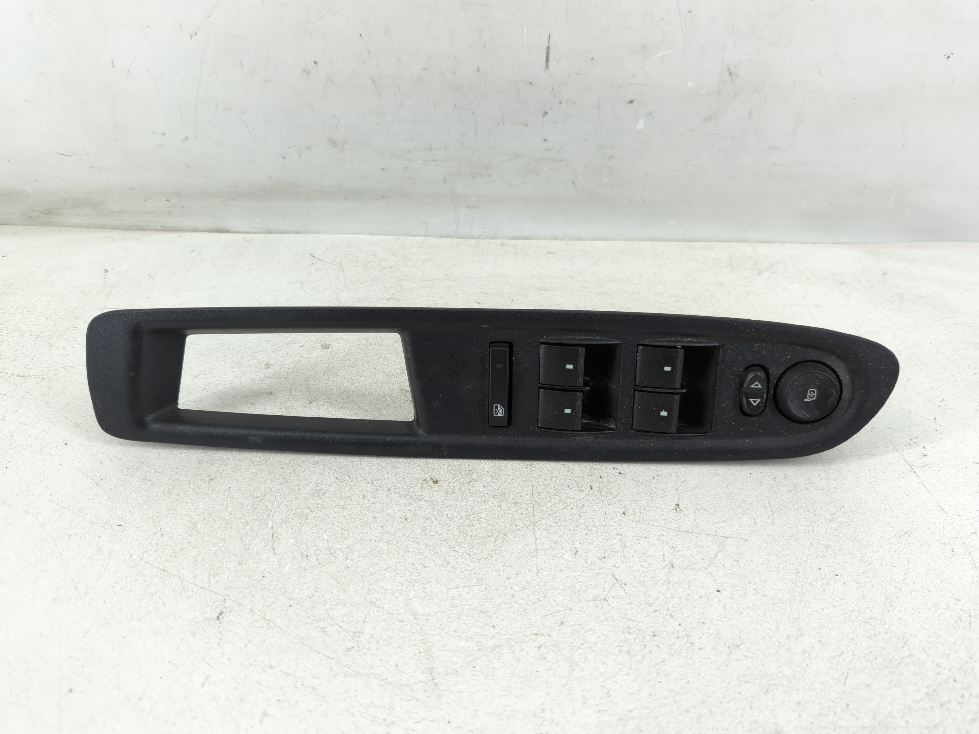 2011 Chevrolet Traverse Driver Left Door Master Power Window Switch 1078942 - Oemusedautoparts1.com