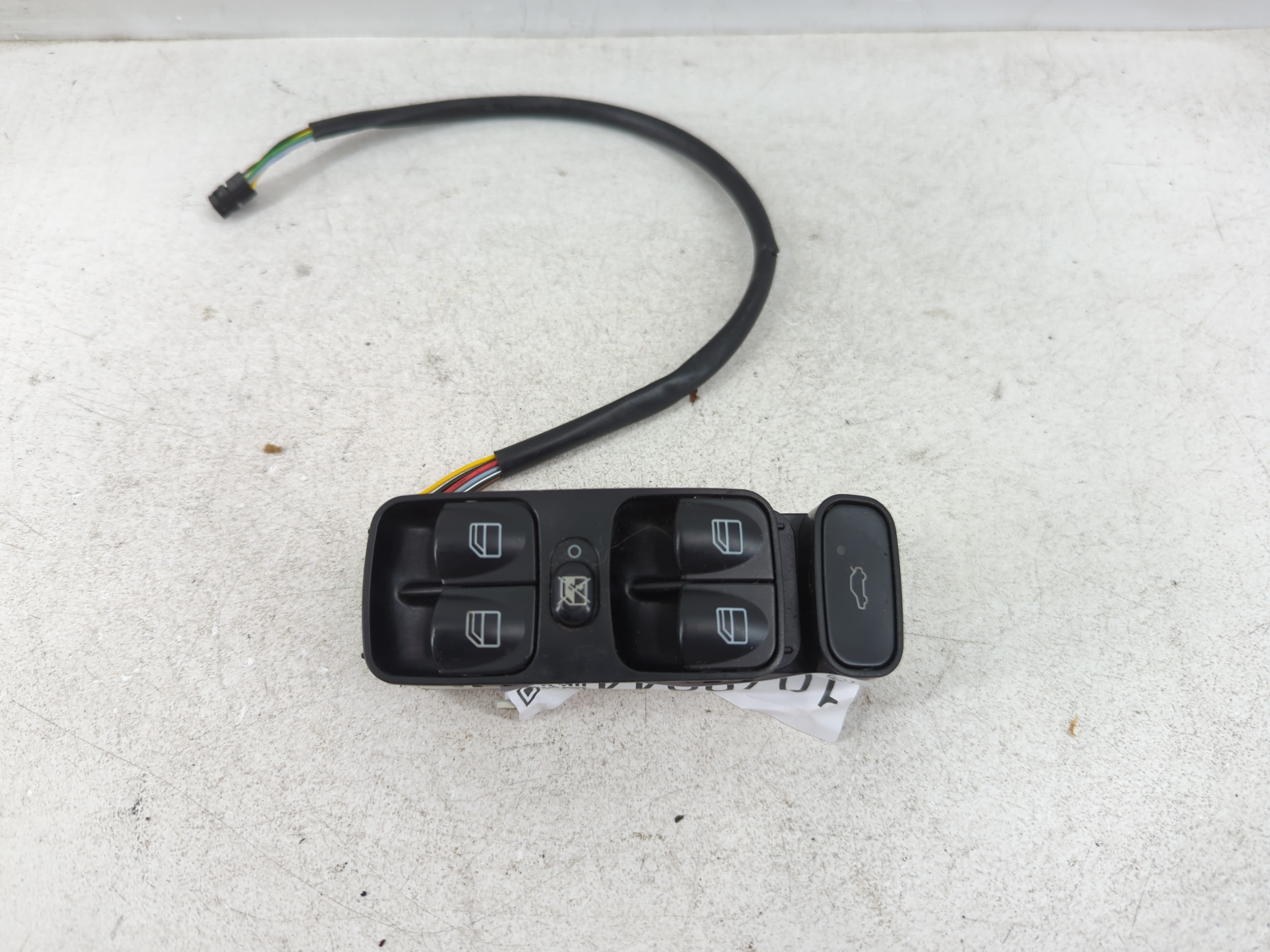 2006 Mercedes-benz Clk350 Driver Left Door Master Power Window Switch 1078944 - Oemusedautoparts1.com