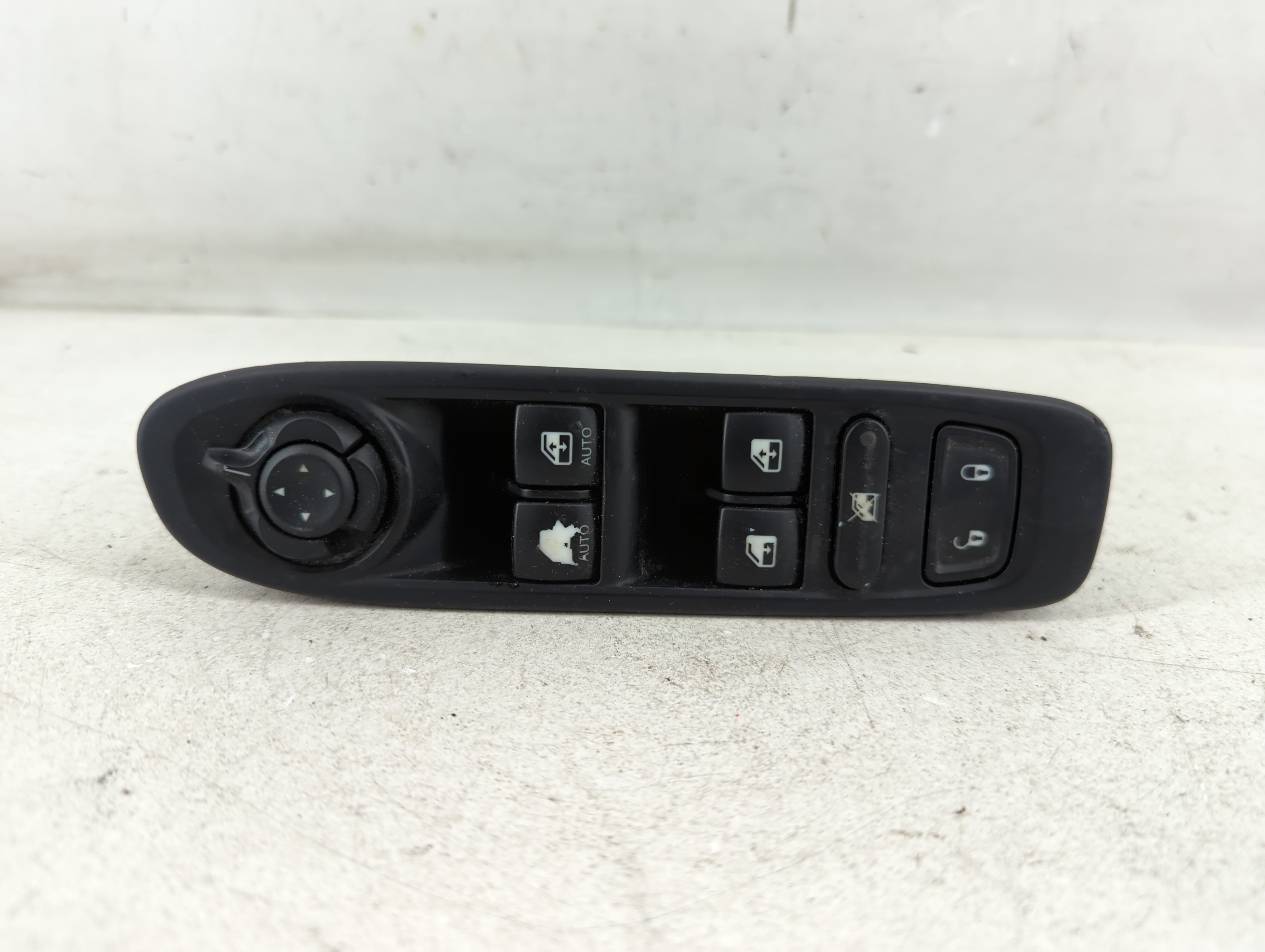 Jeep Compass Driver Left Door Master Power Window Switch P6bz27lxhaa 1078961 - Oemusedautoparts1.com