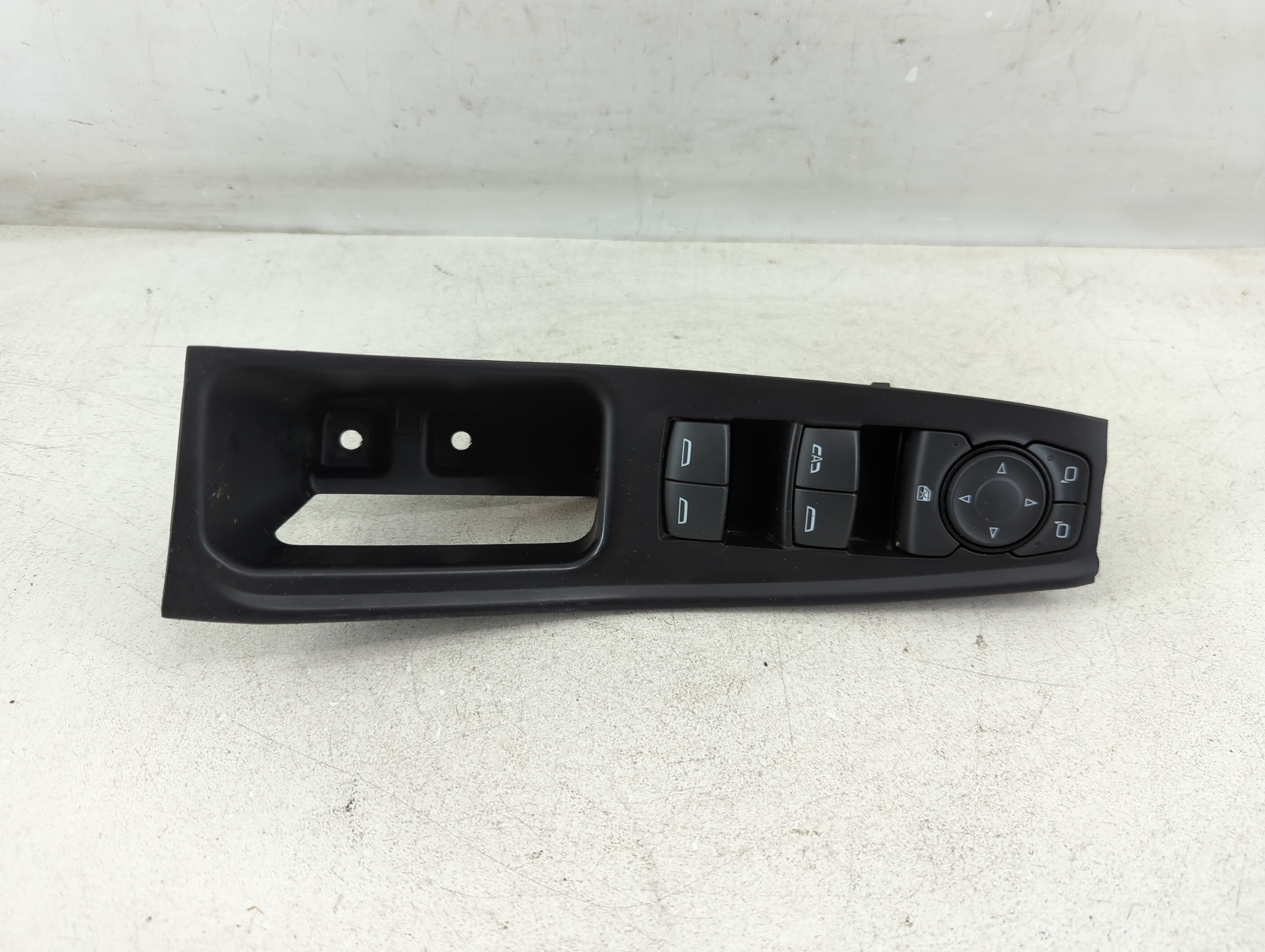 2018-2022 Chevrolet Traverse Driver Left Door Master Power Window Switch 1078989 - Oemusedautoparts1.com