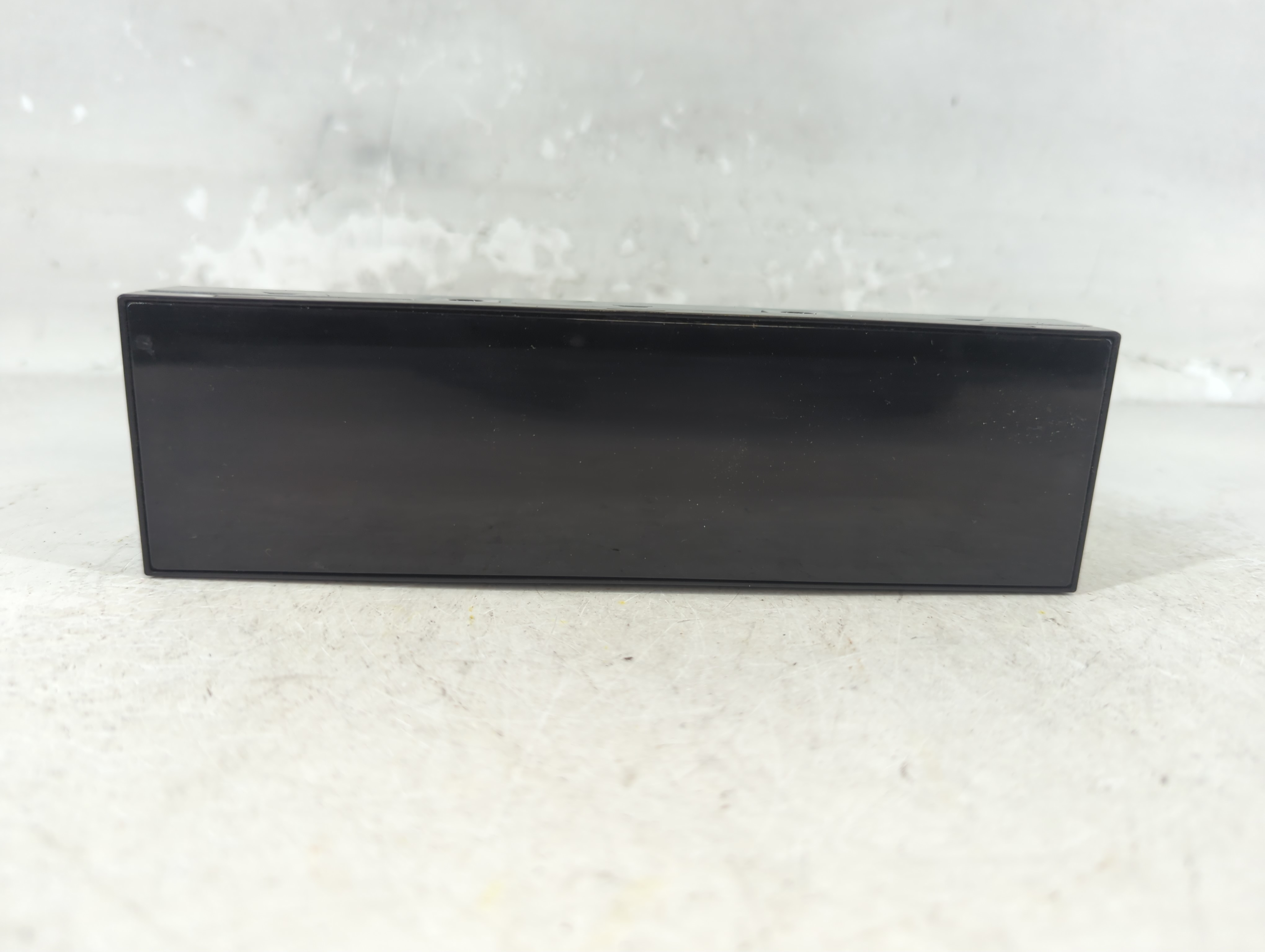 Picture of 2010-2012 Ford Taurus Am Fm Cd Player Radio Receiver 1078991