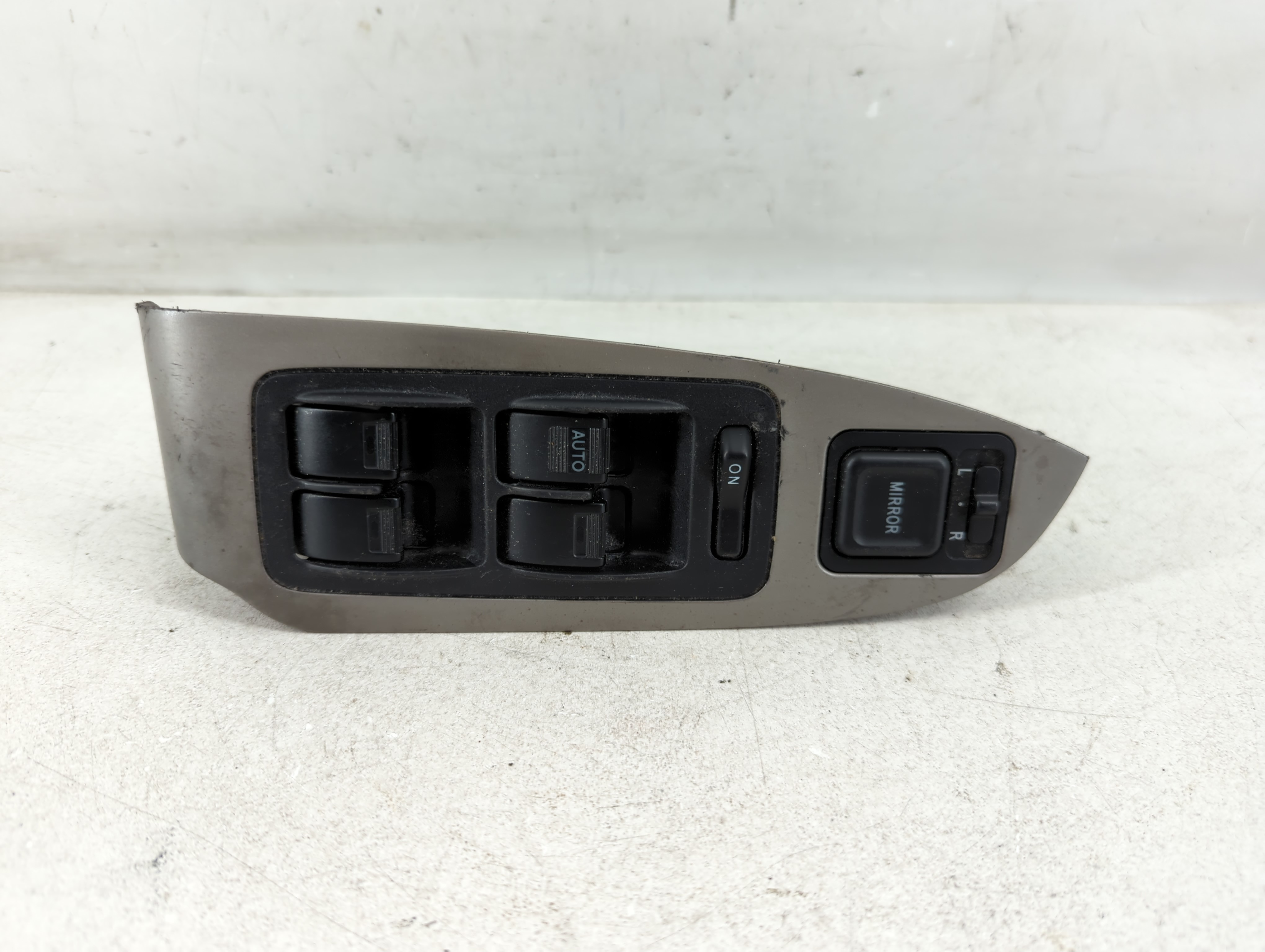 2006-2008 Honda Pilot Driver Left Door Master Power Window Switch 1078995 - Oemusedautoparts1.com
