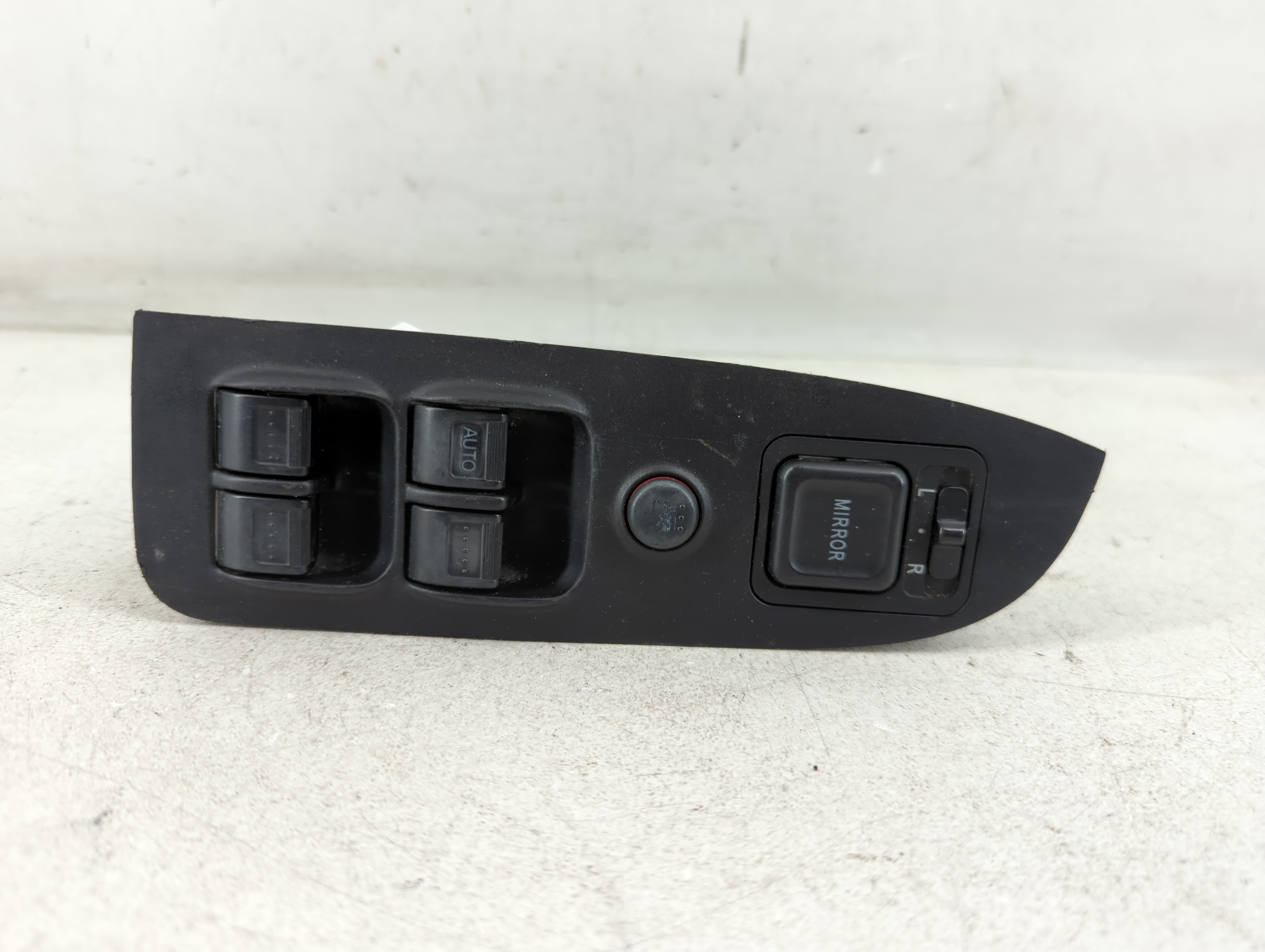 2002-2006 Honda Cr-v Driver Left Door Master Power Window Switch 1079013 - Oemusedautoparts1.com