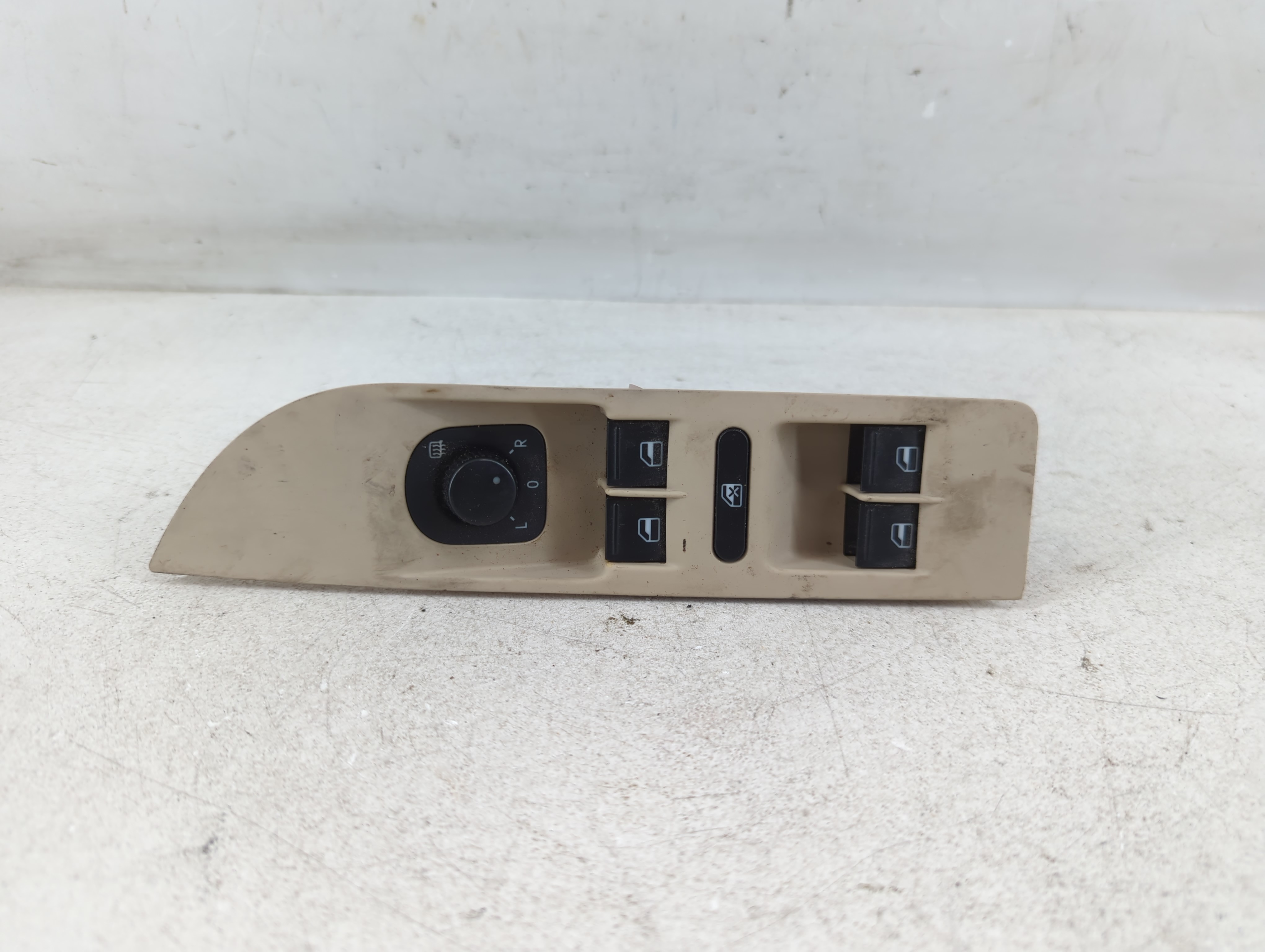 2007-2011 Volkswagen Eos Driver Left Door Master Power Window Switch 1079016 - Oemusedautoparts1.com