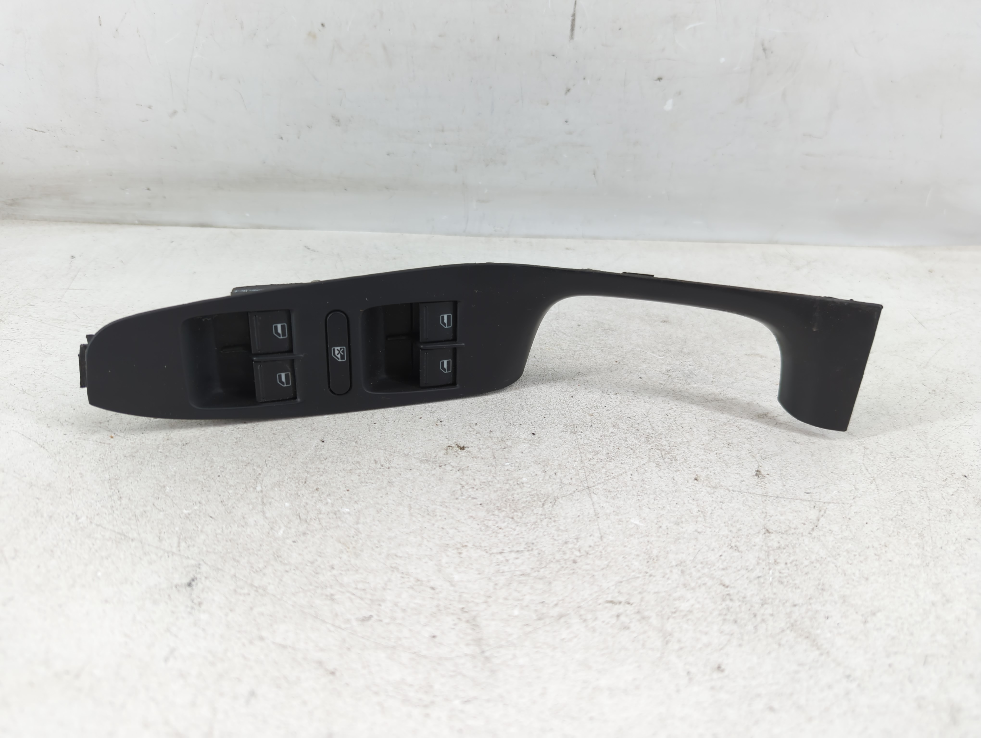 2005-2018 Volkswagen Jetta Driver Left Door Master Power Window Switch 1079021 - Oemusedautoparts1.com