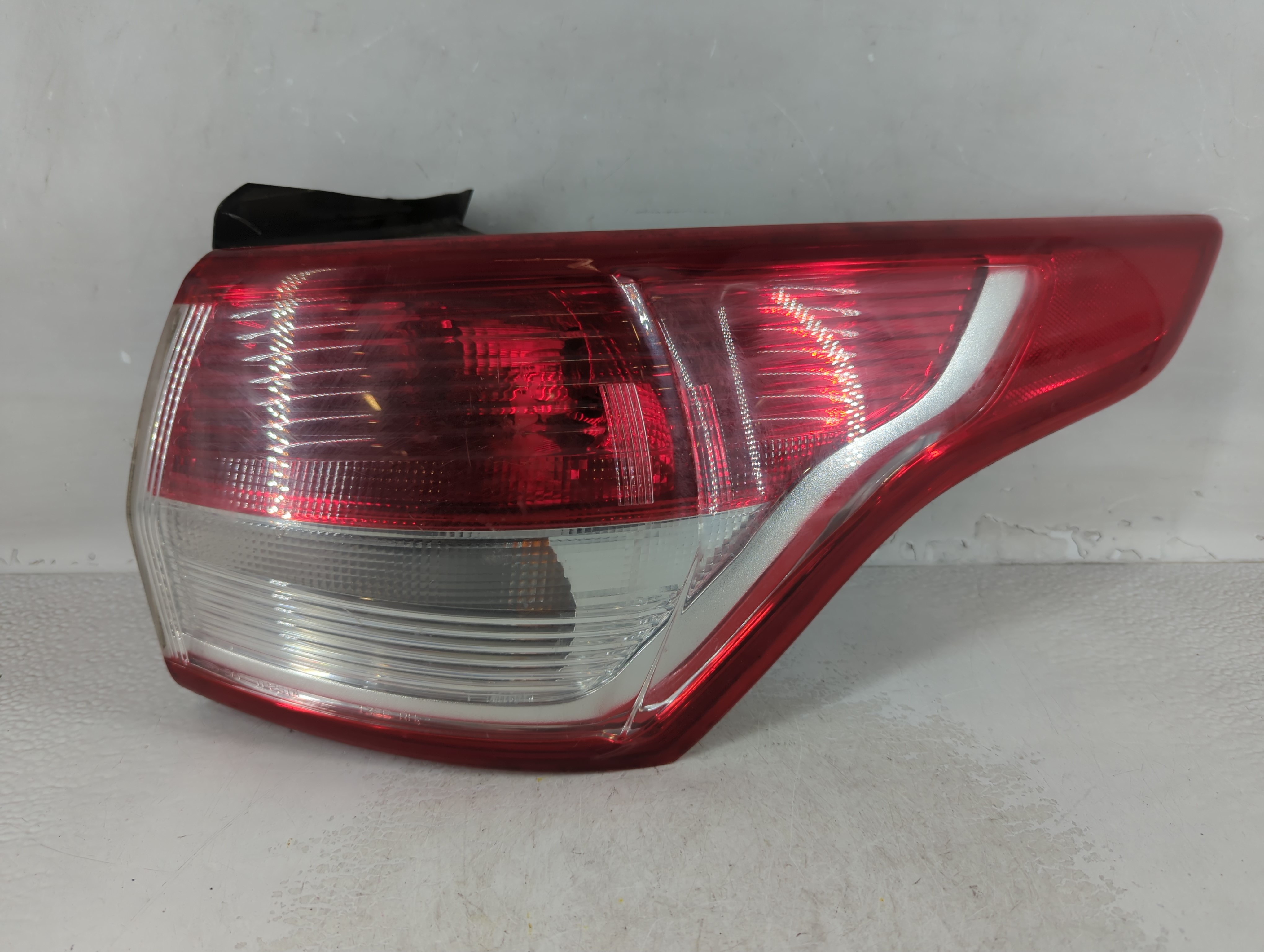 2013-2016 Ford Escape Passenger Right Side Tail Light Taillight Oem 1079036 - Oemusedautoparts1.com