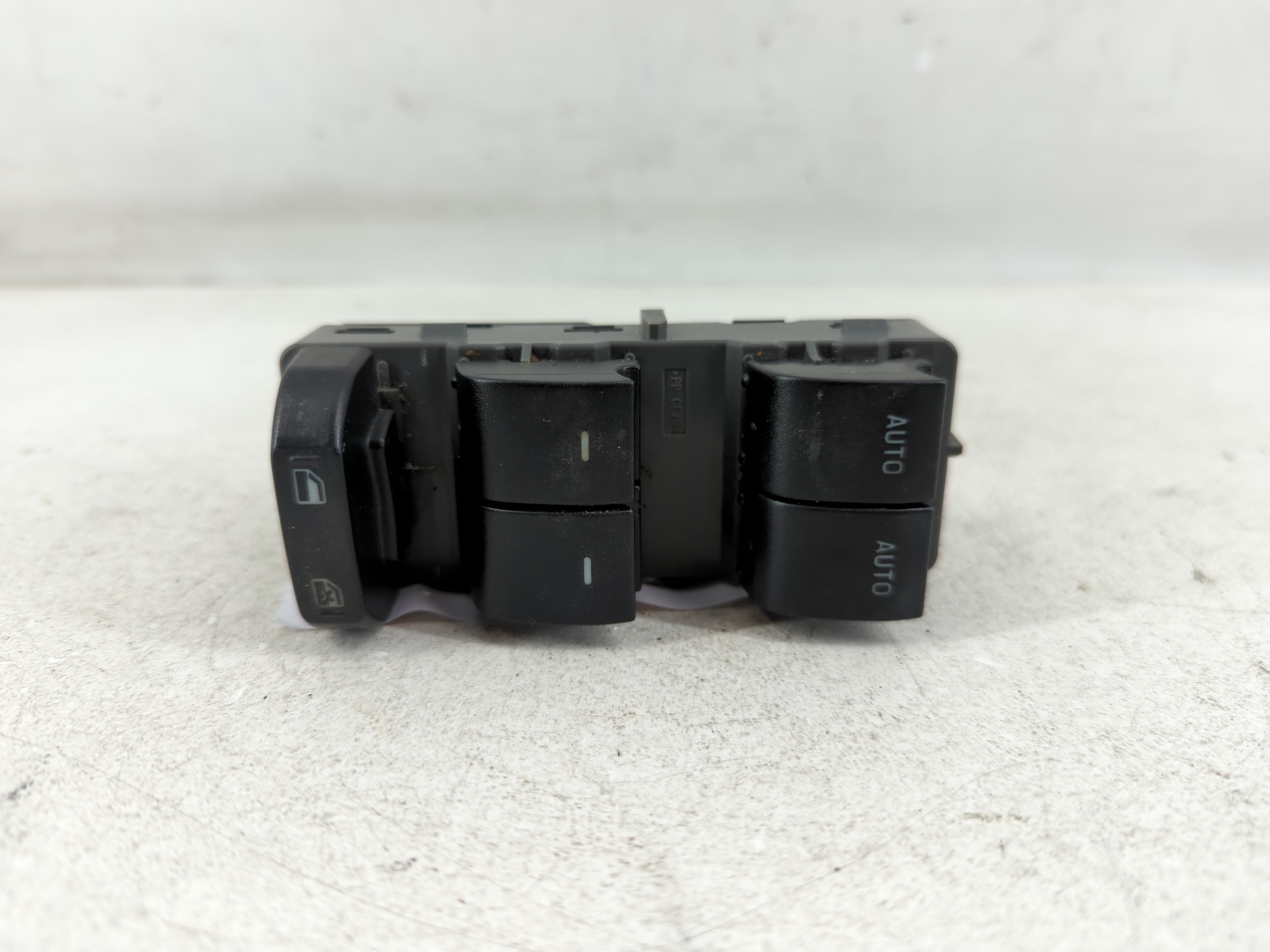 2011-2012 Ford Fusion Driver Left Door Master Power Window Switch 1079042 - Oemusedautoparts1.com